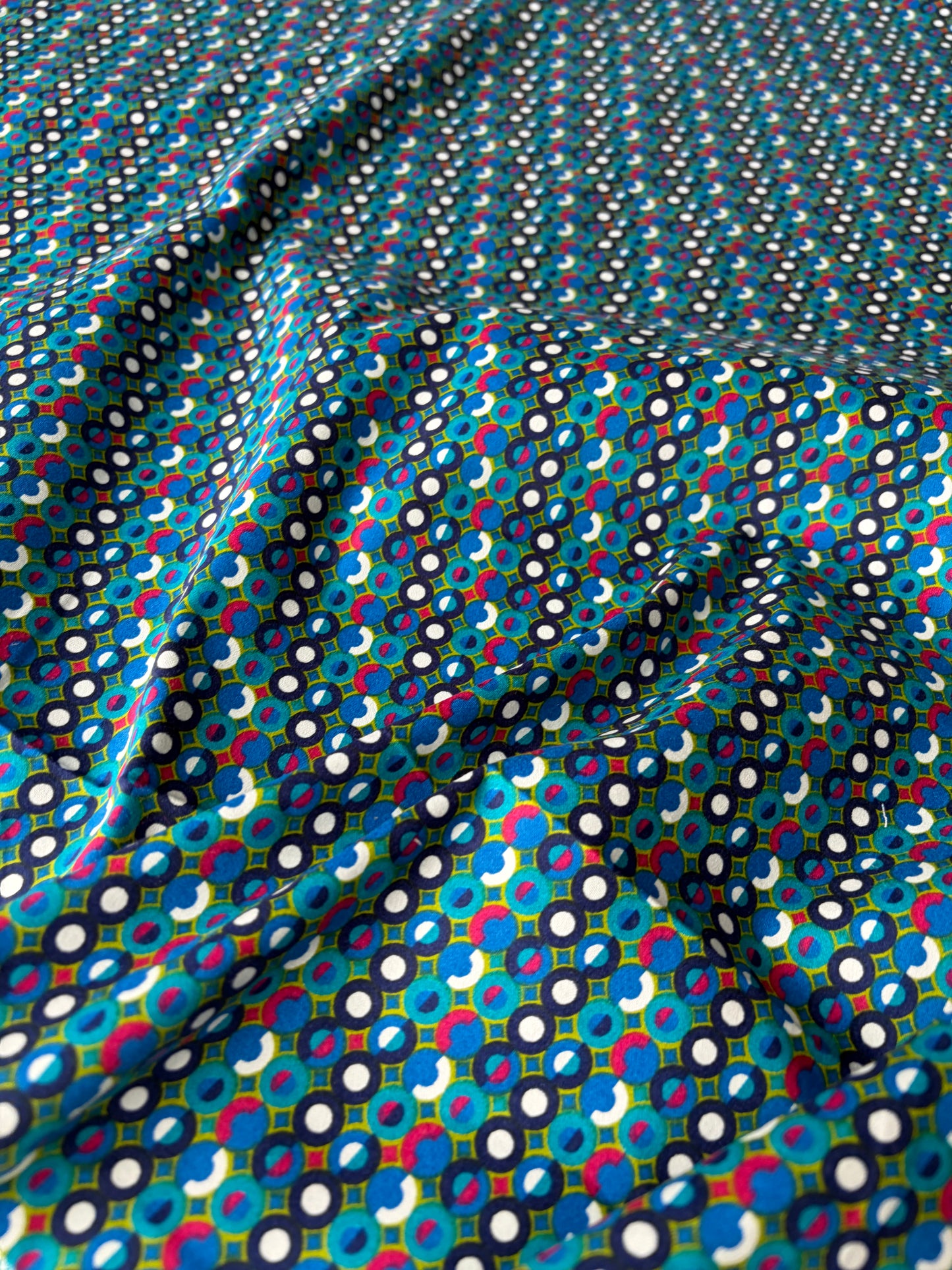 BOB 021 cotton satin stretch green rounds