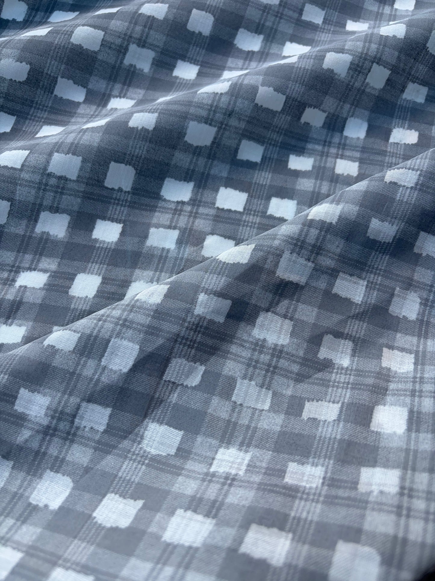 BURNS 003 grey checkered cotton voile print