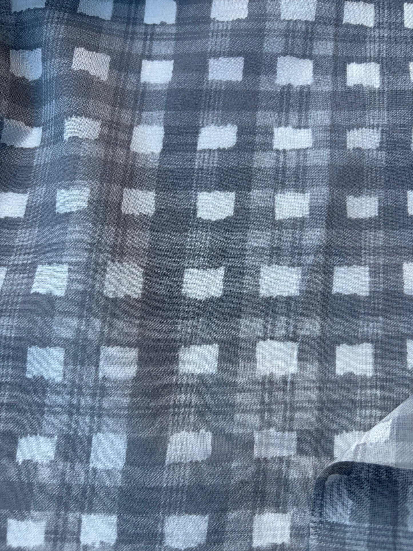 BURNS 003 grey checkered cotton voile print