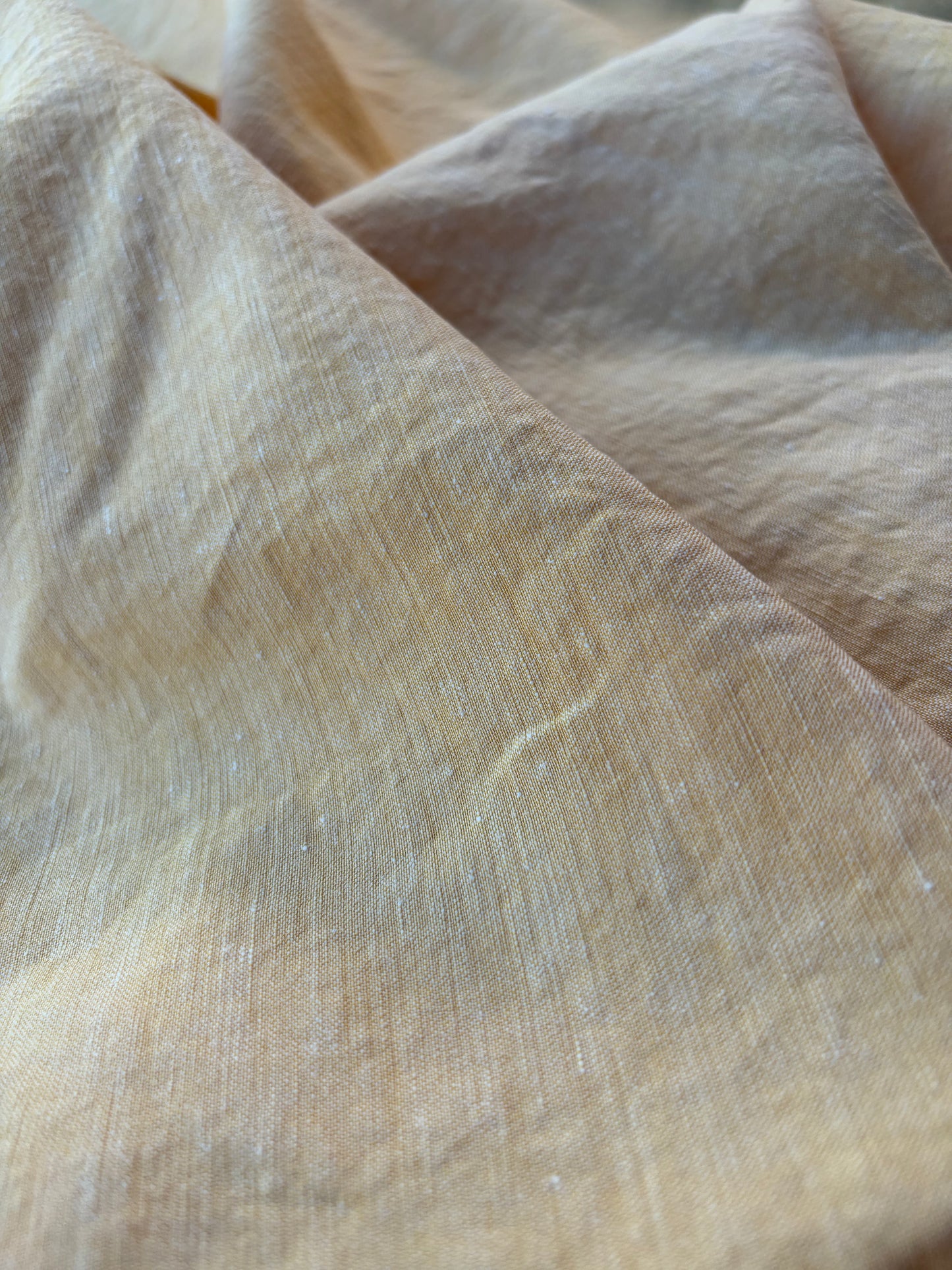 BURNS 007 soft yellow washed linen