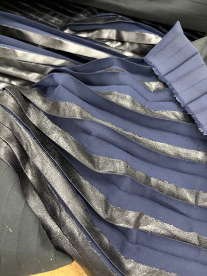 TASHA 029 black/navy pleated fake leather