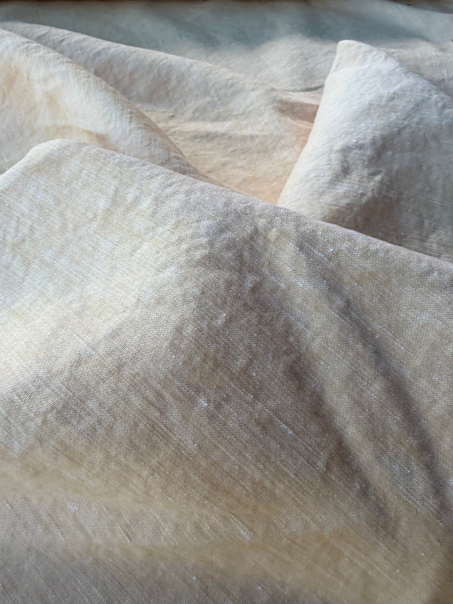 BURNS 007 soft yellow washed linen