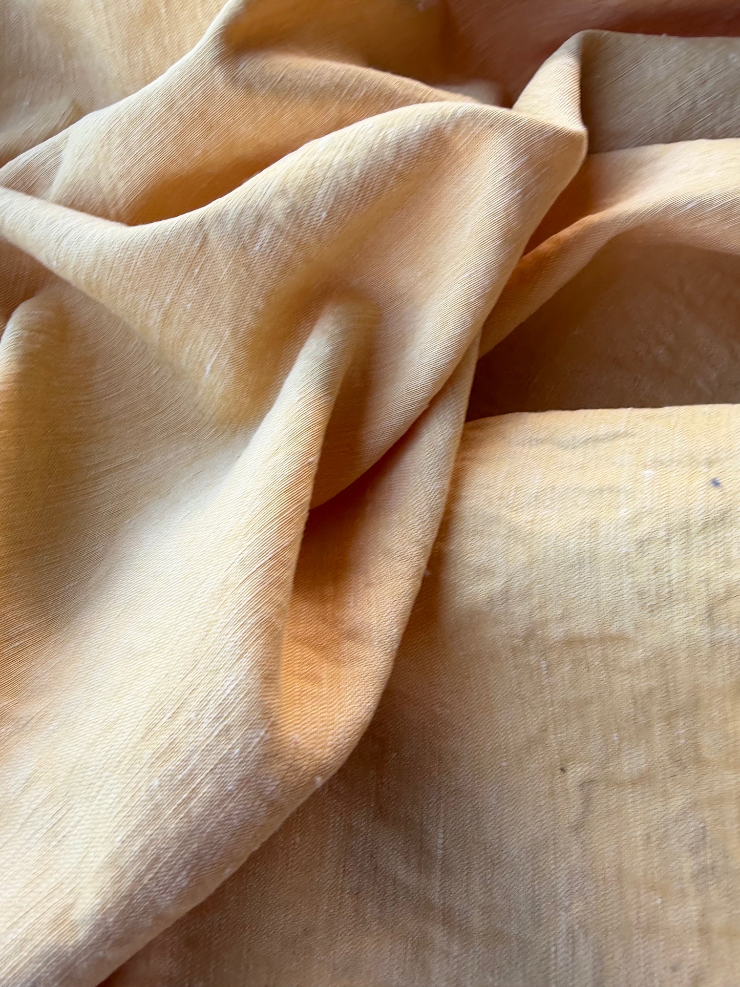 BURNS 007 soft yellow washed linen