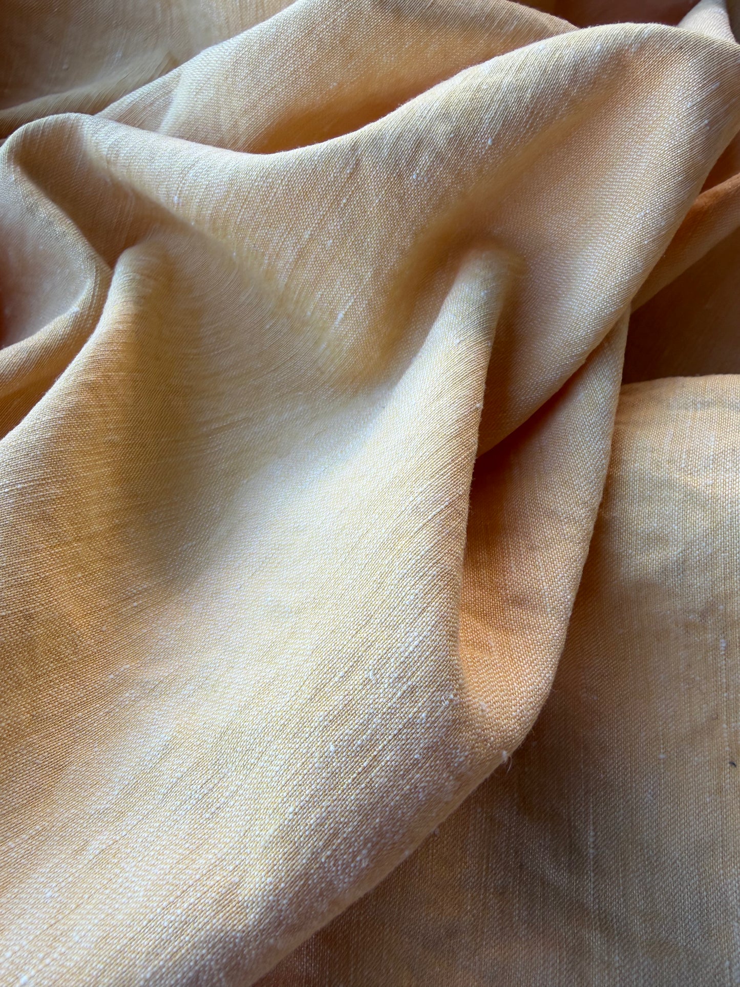 BURNS 007 soft yellow washed linen
