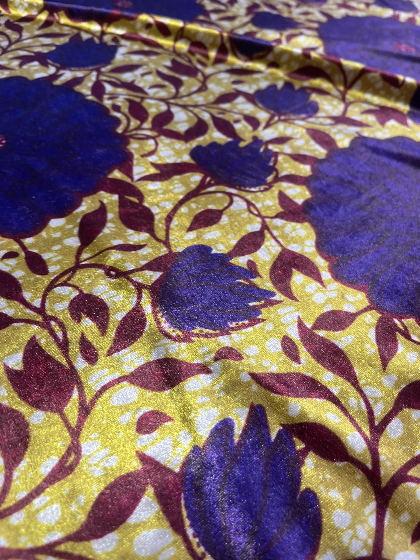 LC JUST 1126 stretch velvet with flowers