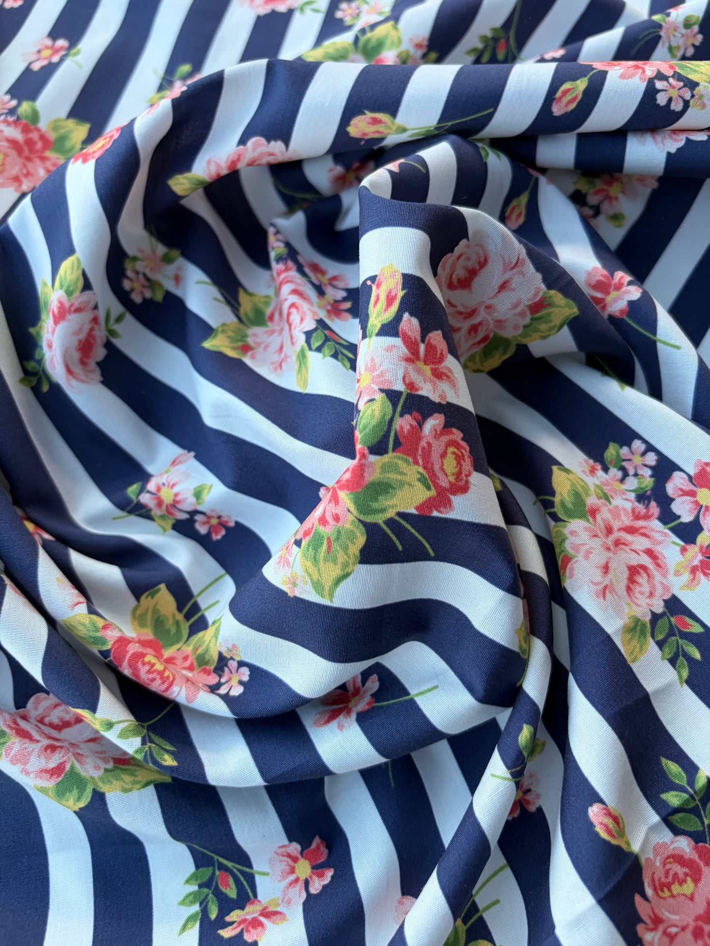 BURNS 011 navy/white striped floral cotton print