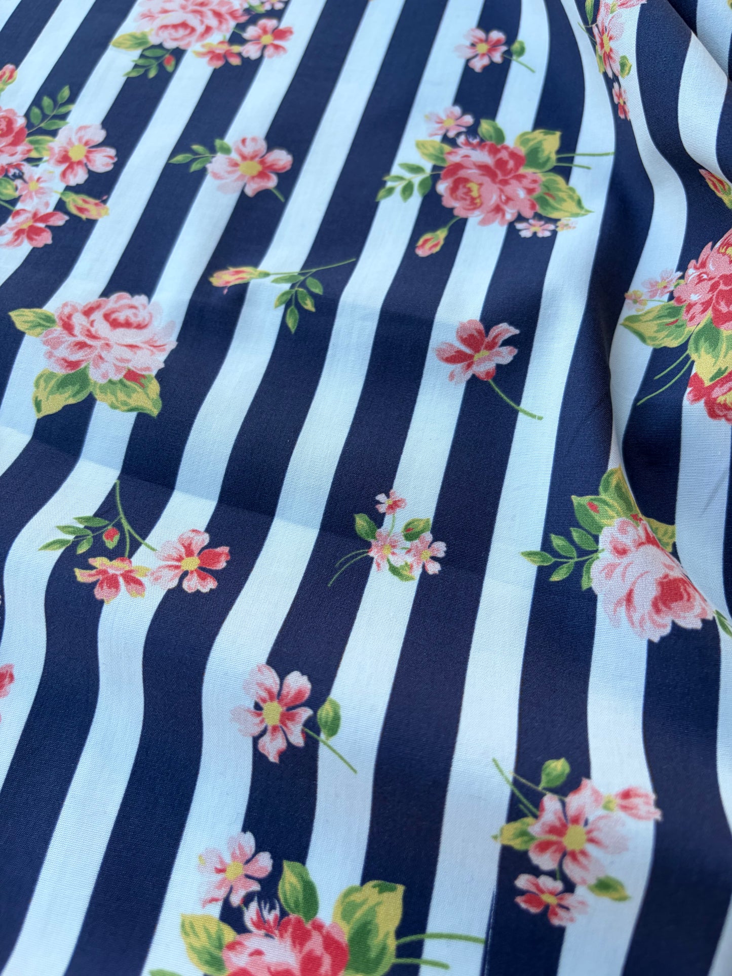 BURNS 011 navy/white striped floral cotton print