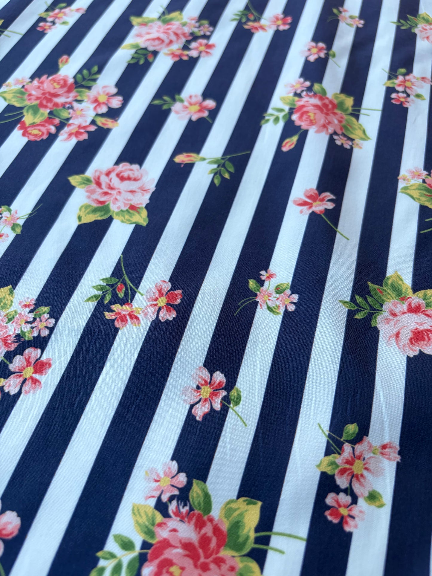 BURNS 011 navy/white striped floral cotton print