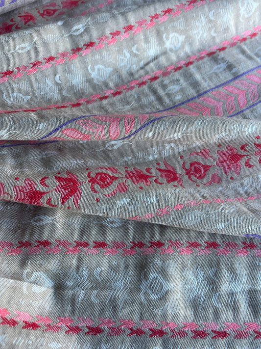 KAREN 021 jacquard with ethnical stripes lilac/red/pink