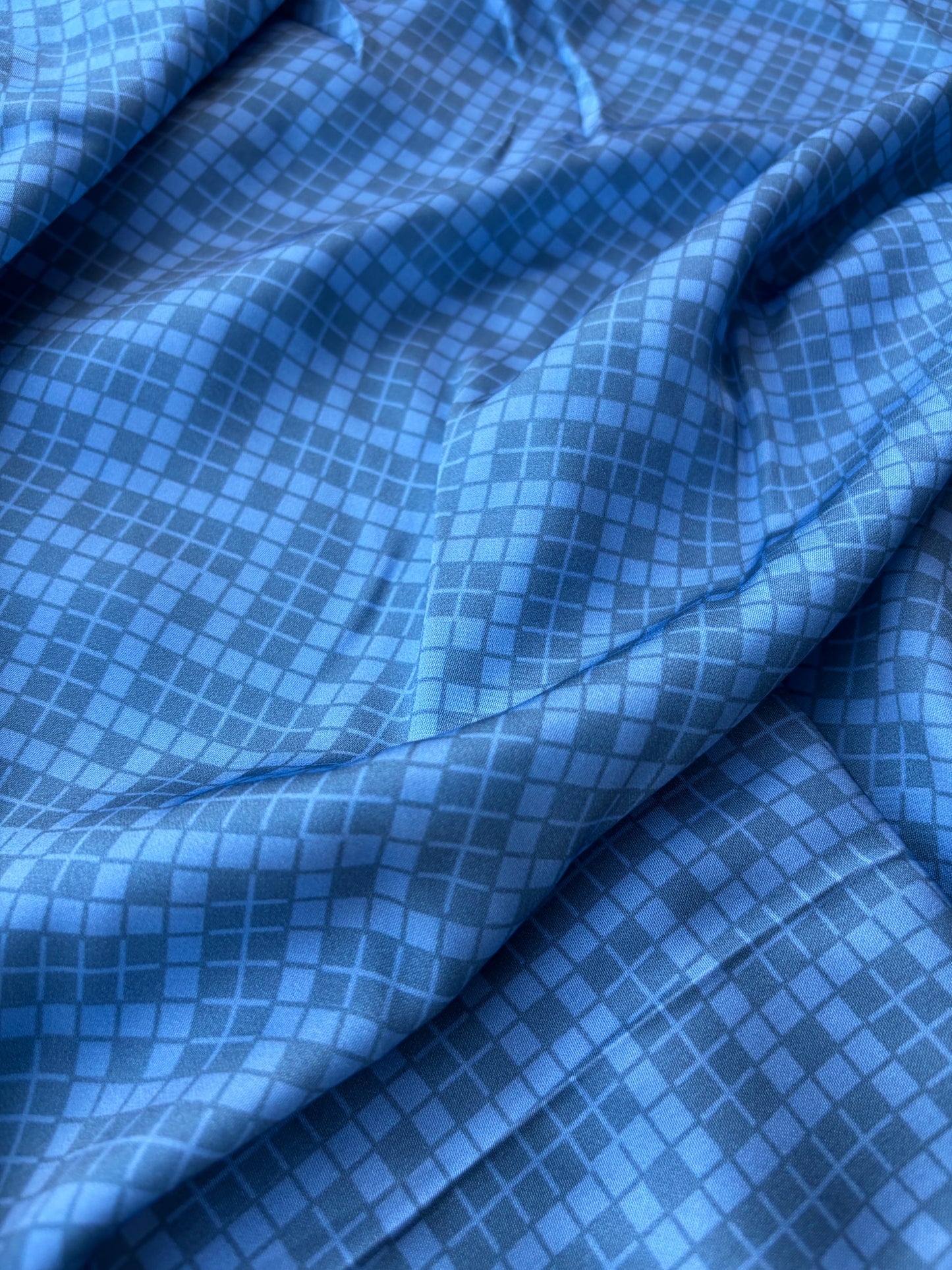 BURNS 014 blue/grey checkered viscose satin print
