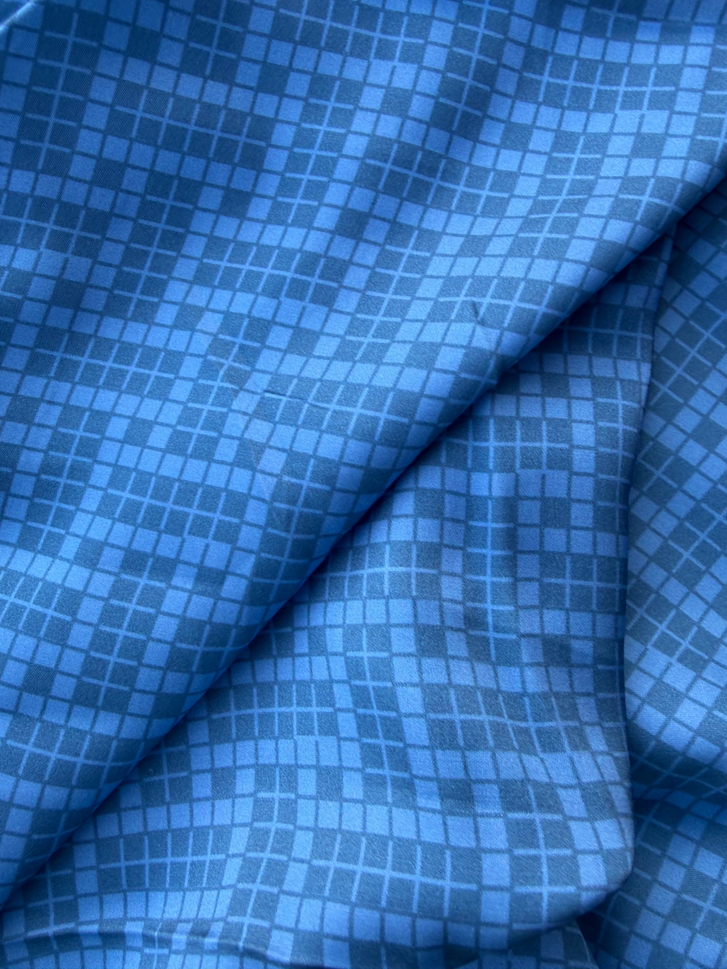 BURNS 014 blue/grey checkered viscose satin print