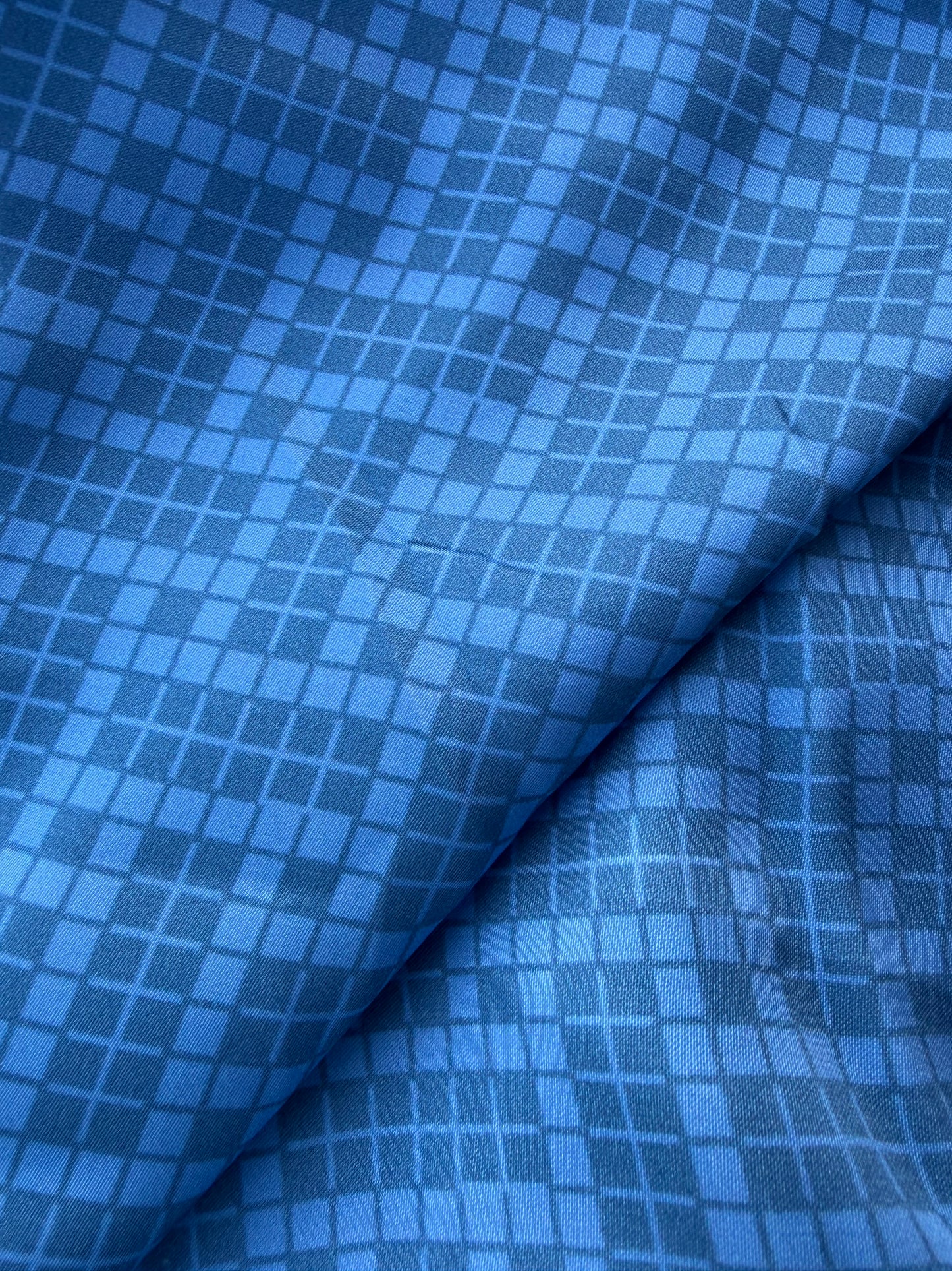 BURNS 014 blue/grey checkered viscose satin print