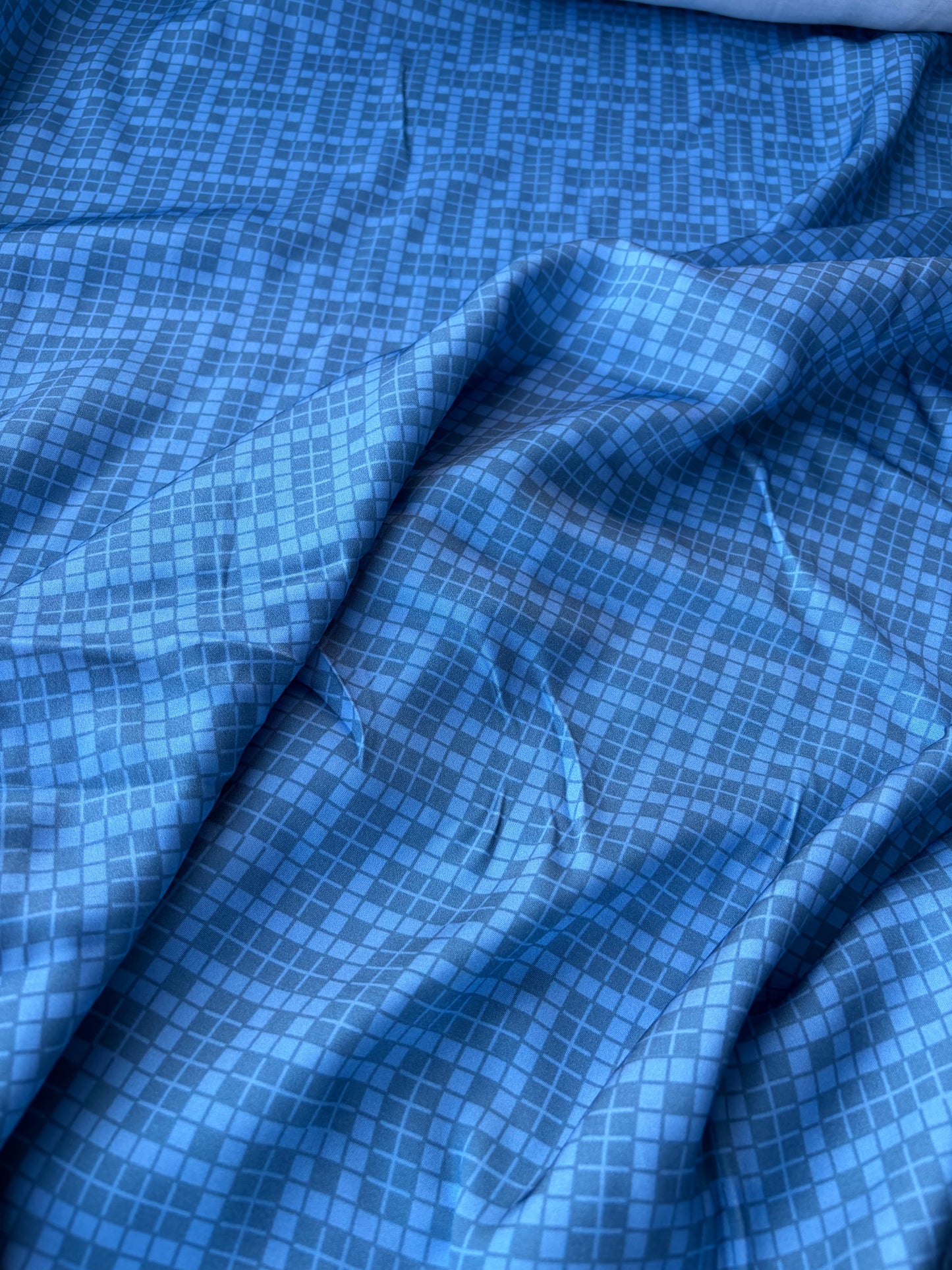 BURNS 014 blue/grey checkered viscose satin print