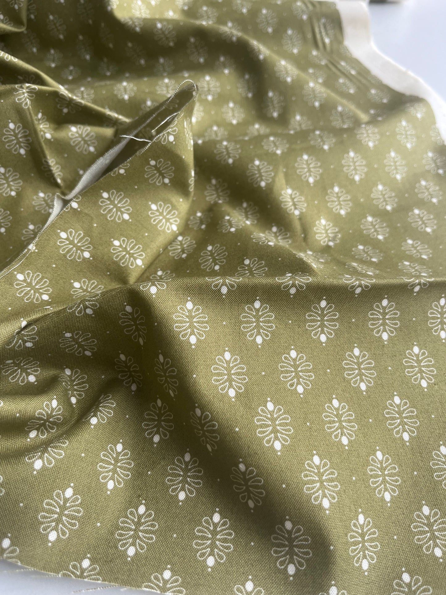 MAHARADJA 006 Indian cotton damast moss green