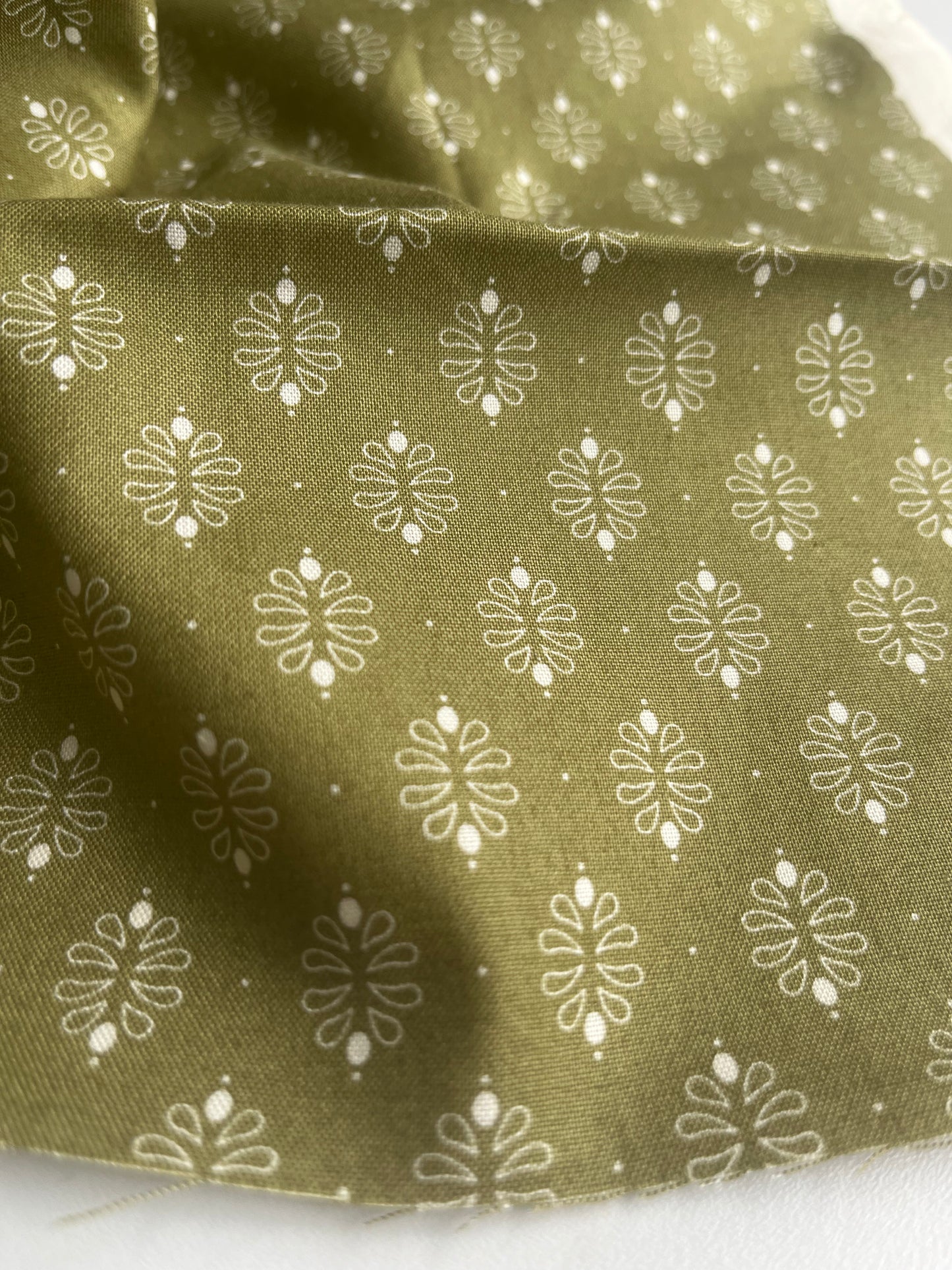 MAHARADJA 006 Indian cotton damast moss green