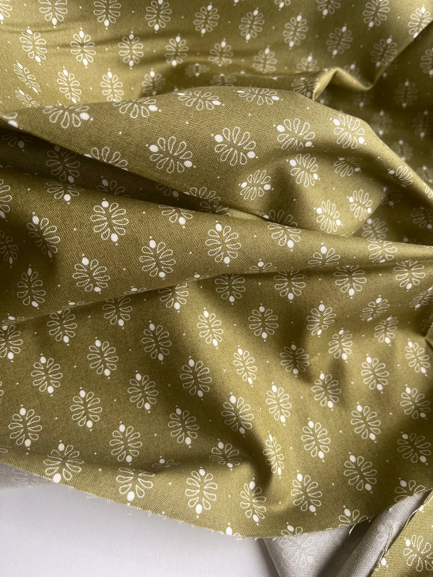 MAHARADJA 006 Indian cotton damast moss green