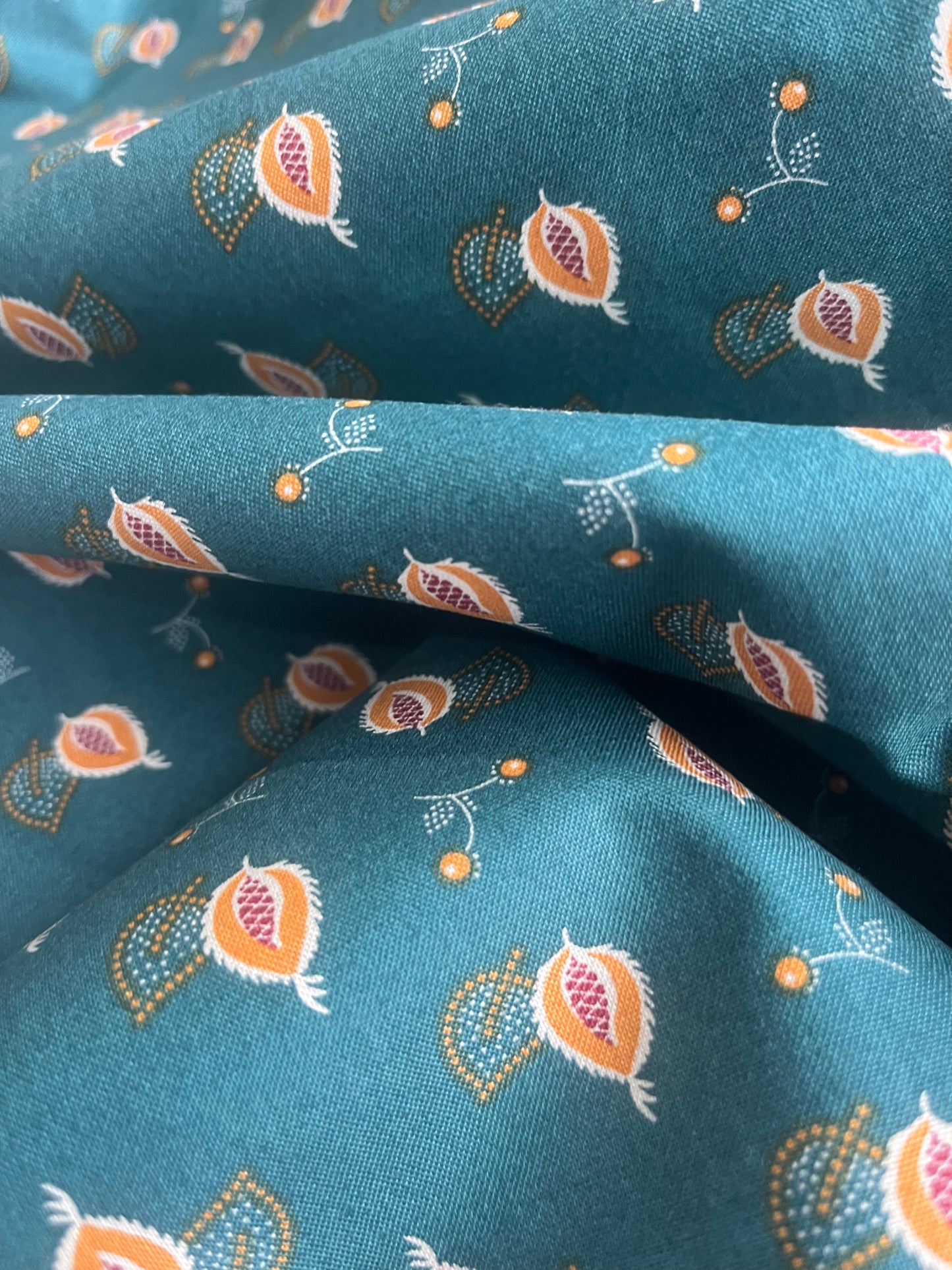 MAHARADJA 007 Indian cotton leaves & berries peacock blue