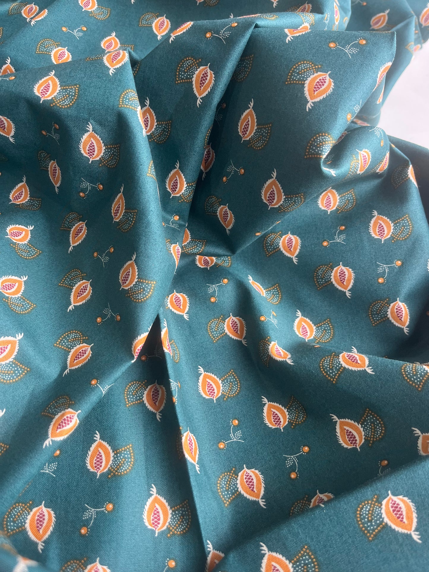 MAHARADJA 007 Indian cotton leaves & berries peacock blue