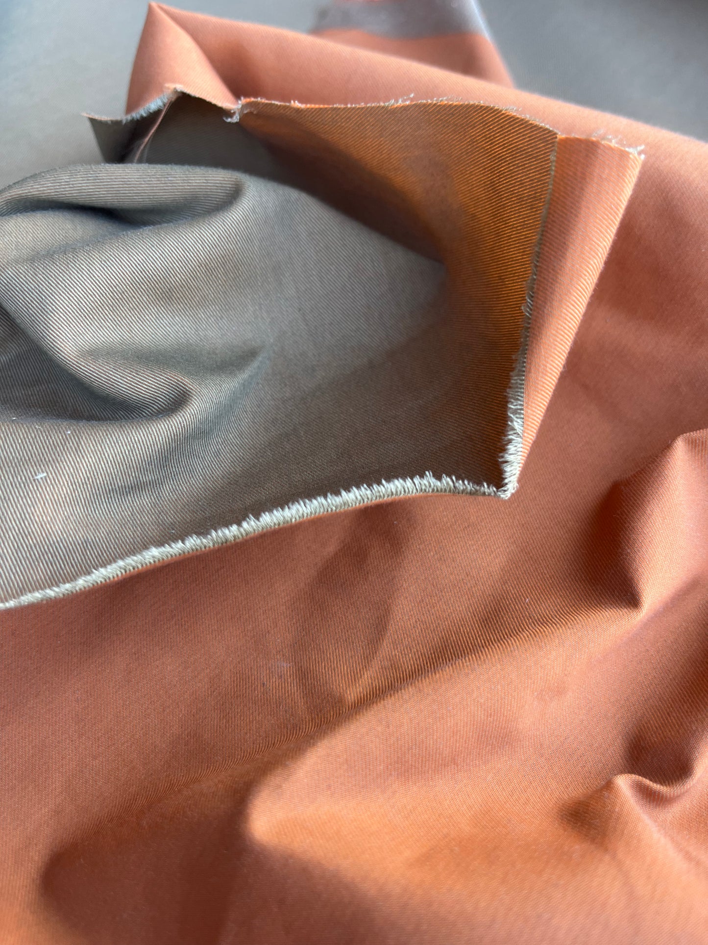 CLAIRE 004 waxed cotton twill double face