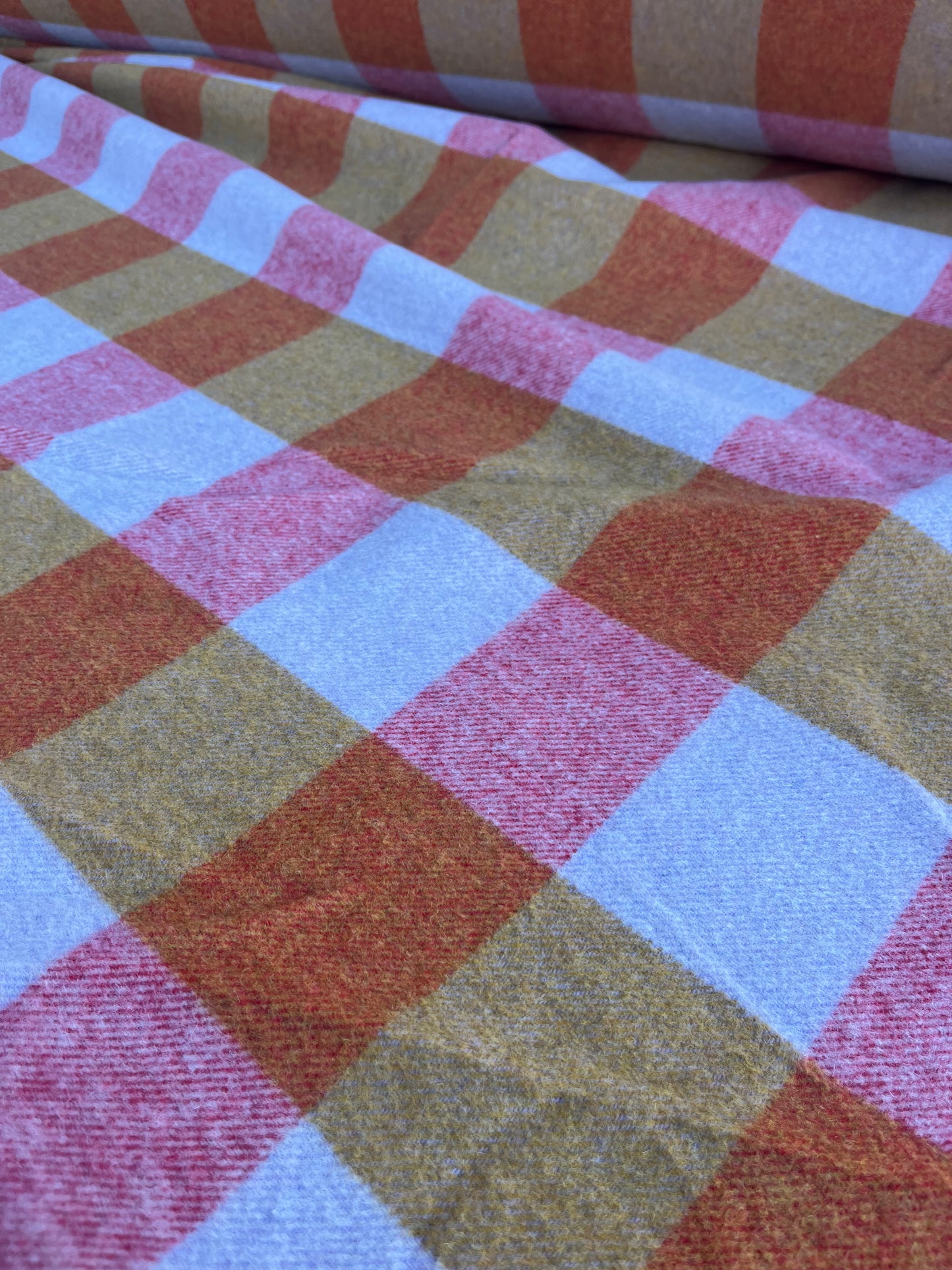 CLAIRE 005 heavy wool check