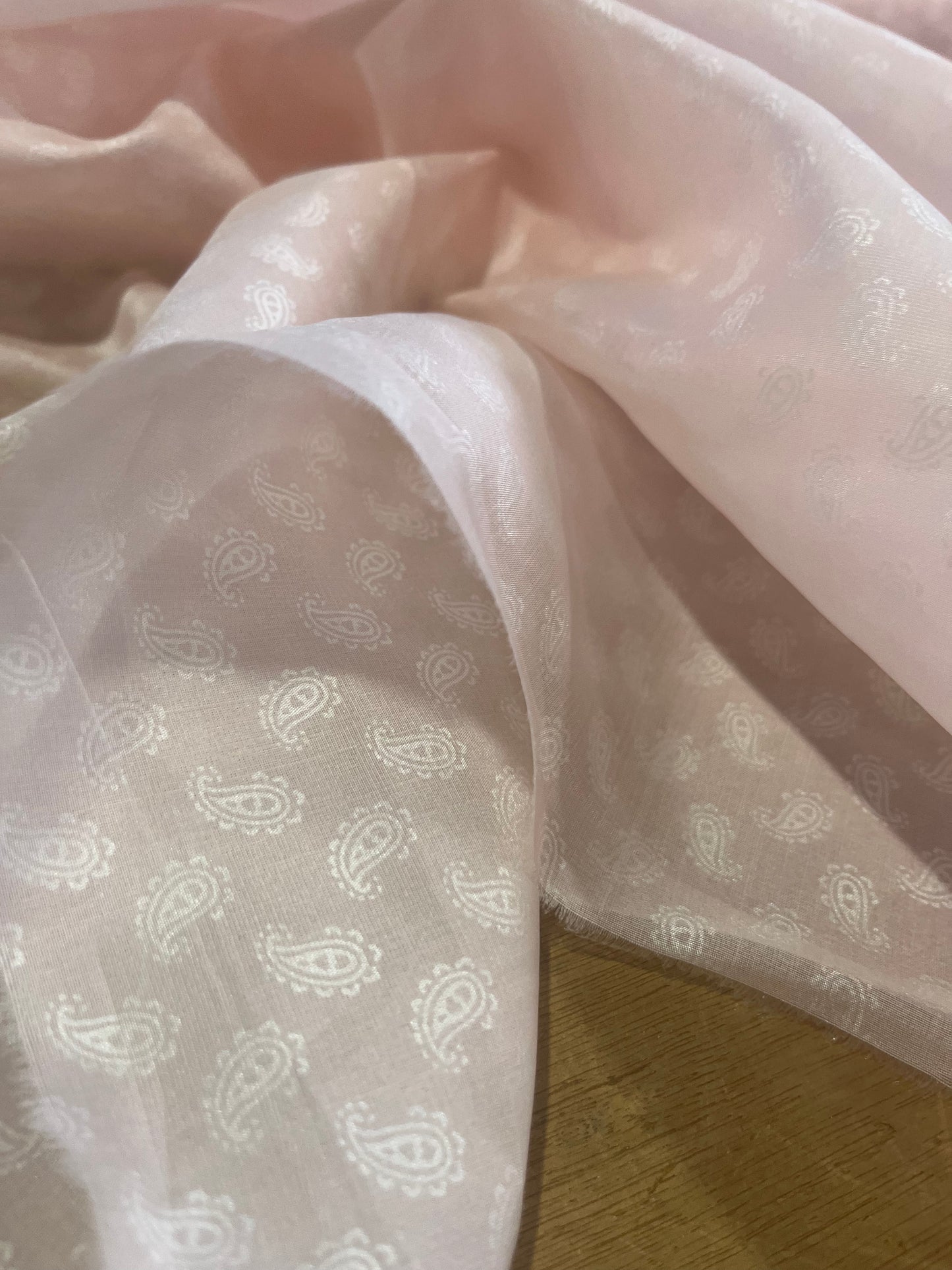 D01 CAN 509 Silk organza with print