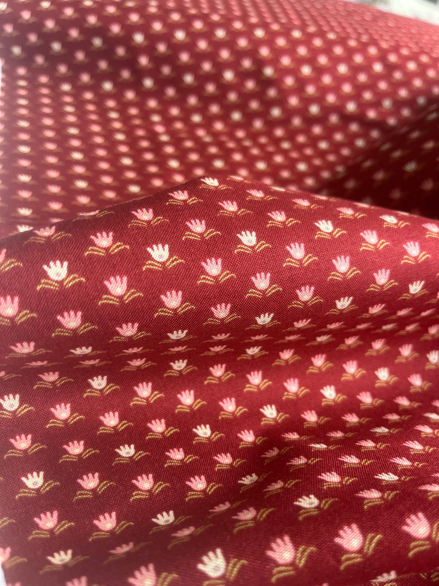 MAHARADJA 014 Indian cotton waterlilies cranberry red