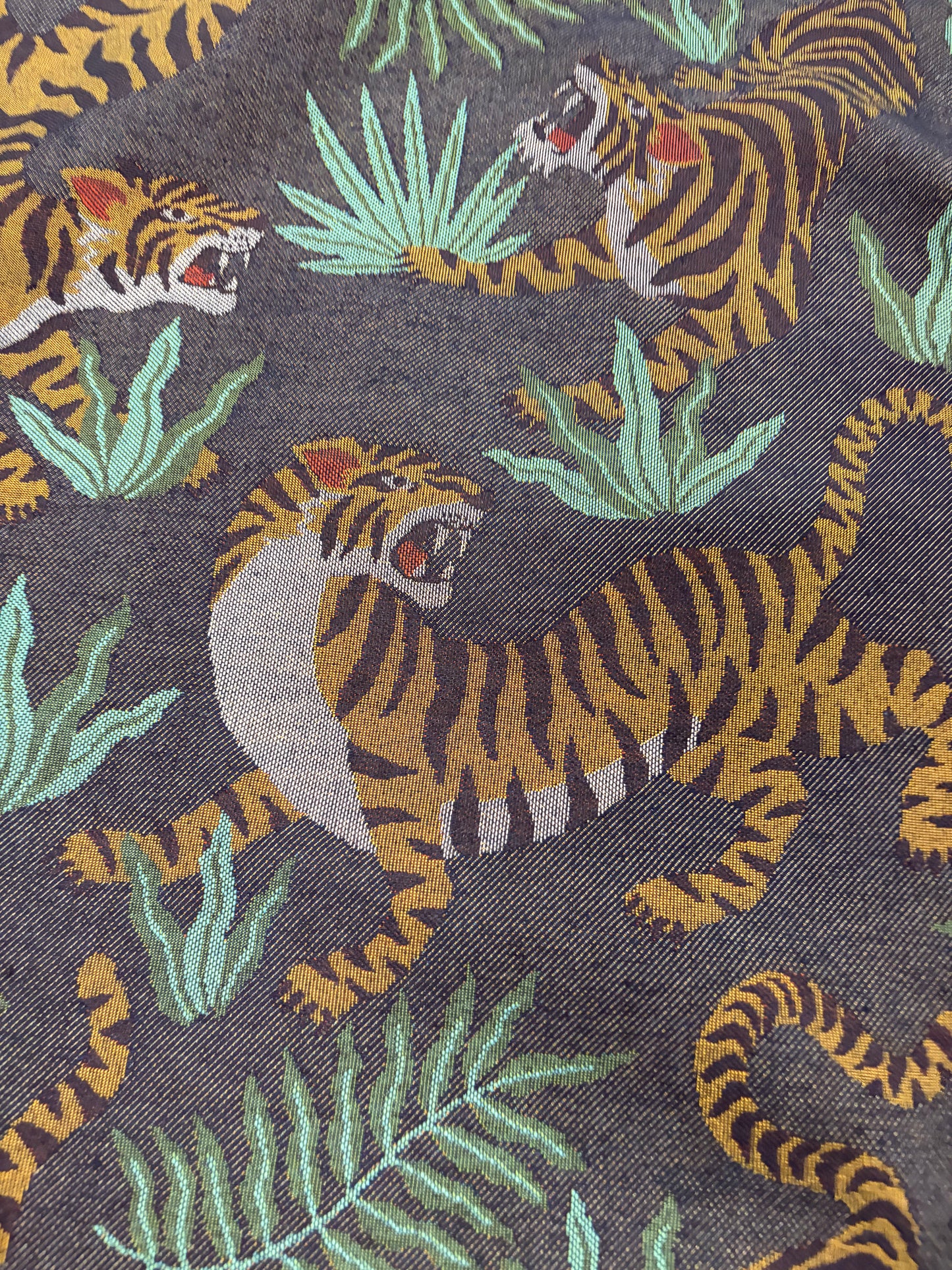 FANNY 017 heavy cotton jacquard with tigers
