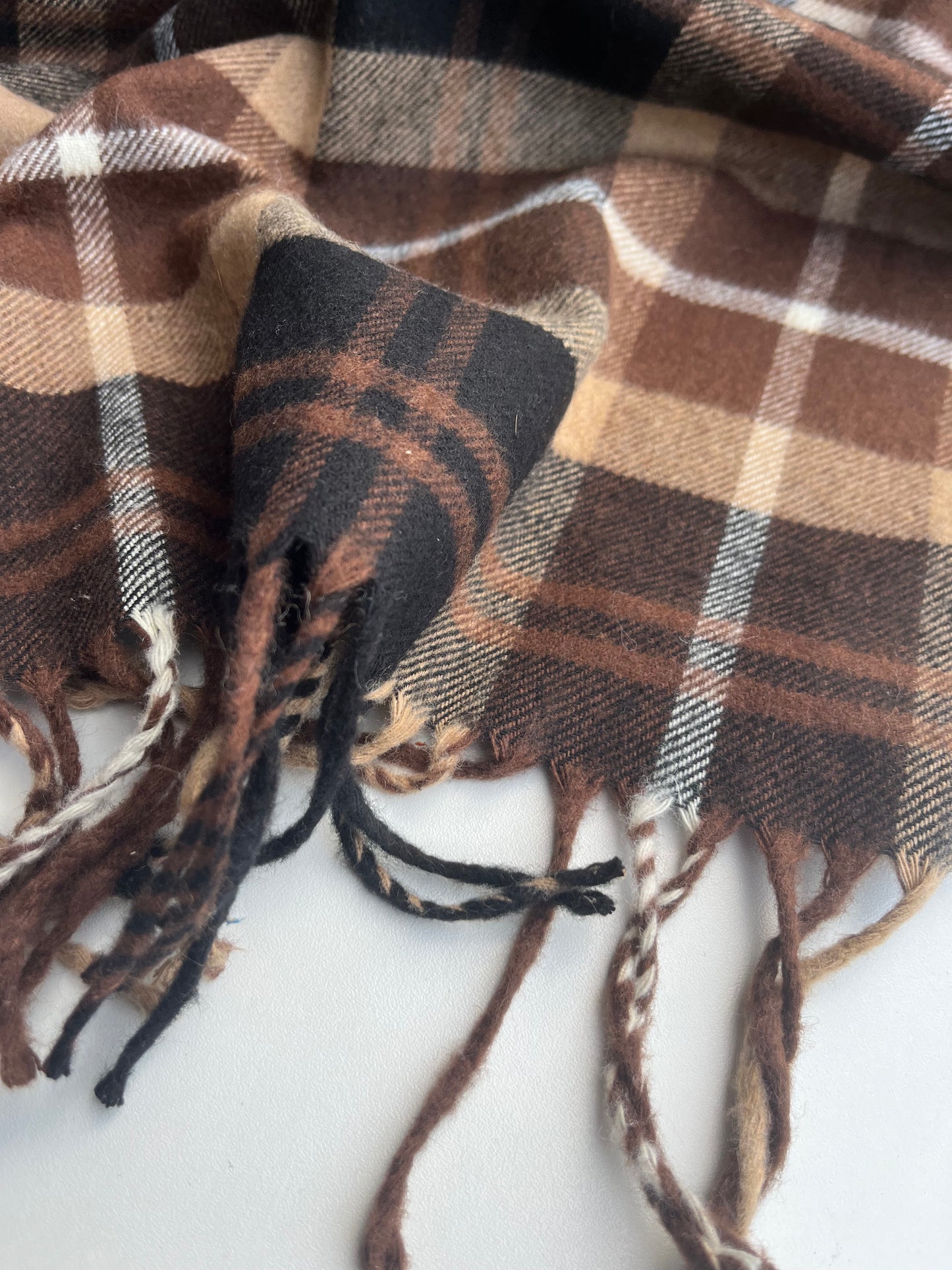 CLAIRE 019 heavy wool checks with fringes