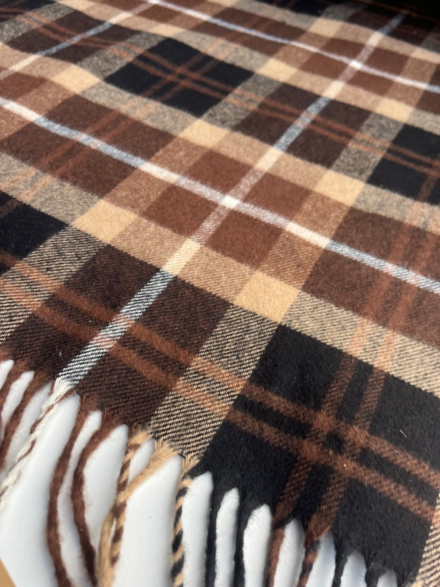 CLAIRE 019 heavy wool checks with fringes