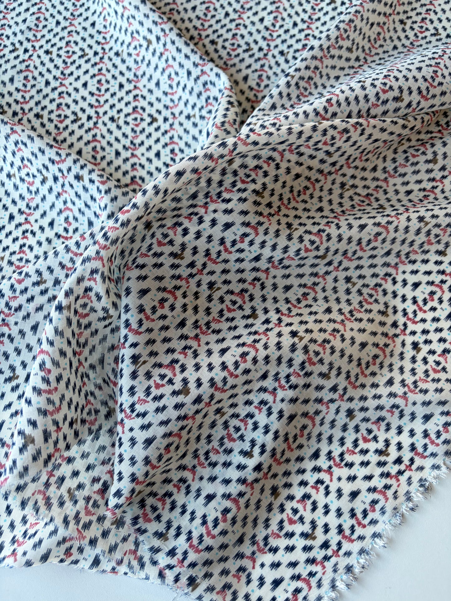 MARLON 012 cotton voile small navy/pink design