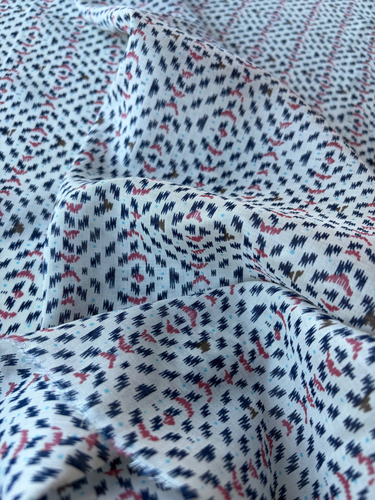 MARLON 012 cotton voile small navy/pink design