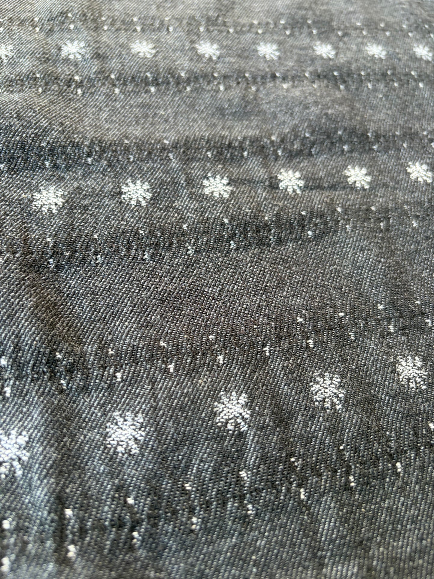 BURNS 039 wool twill with embroidery