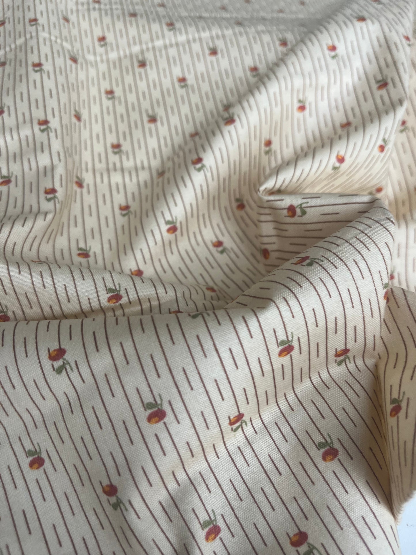 MAHARADJA 032 Indian cotton posies ecru