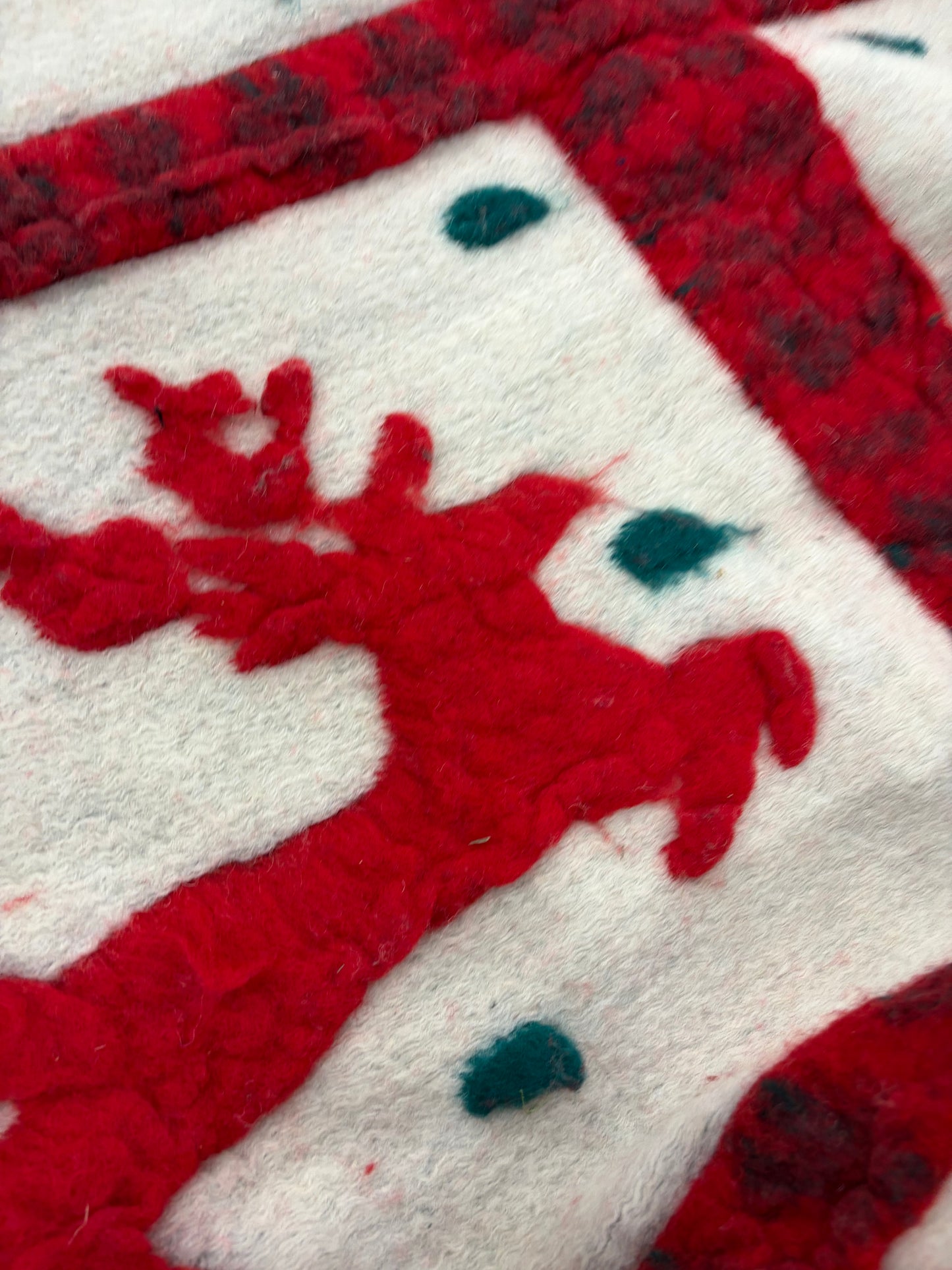 FANNY 031 heavy wool plaid applicated raindeers