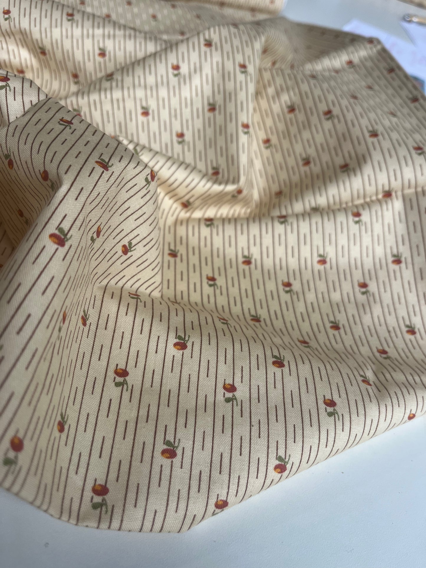 MAHARADJA 032 Indian cotton posies ecru