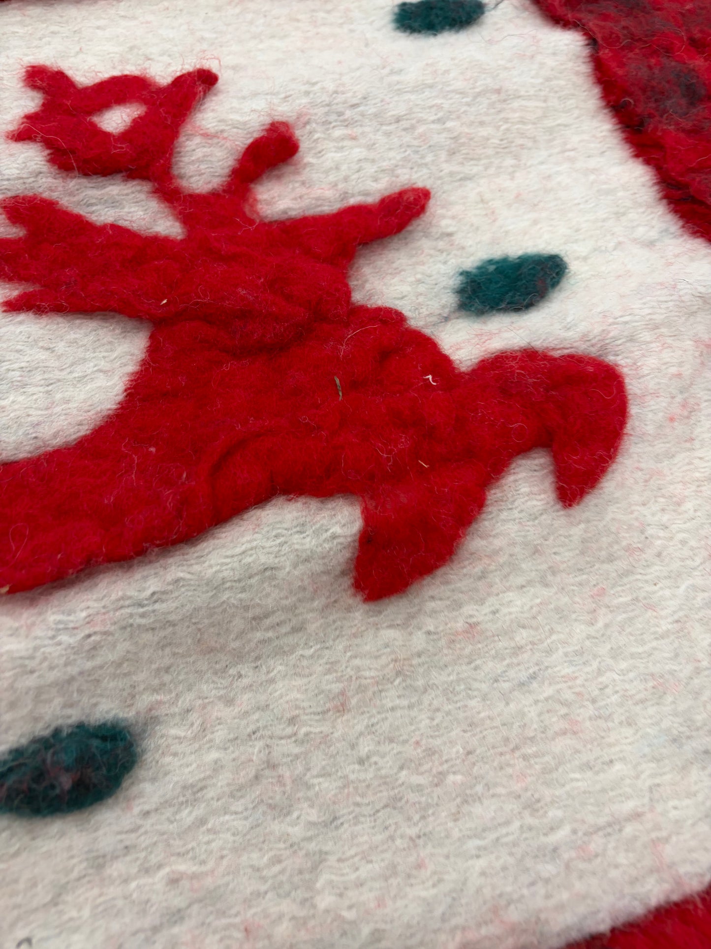 FANNY 031 heavy wool plaid applicated raindeers