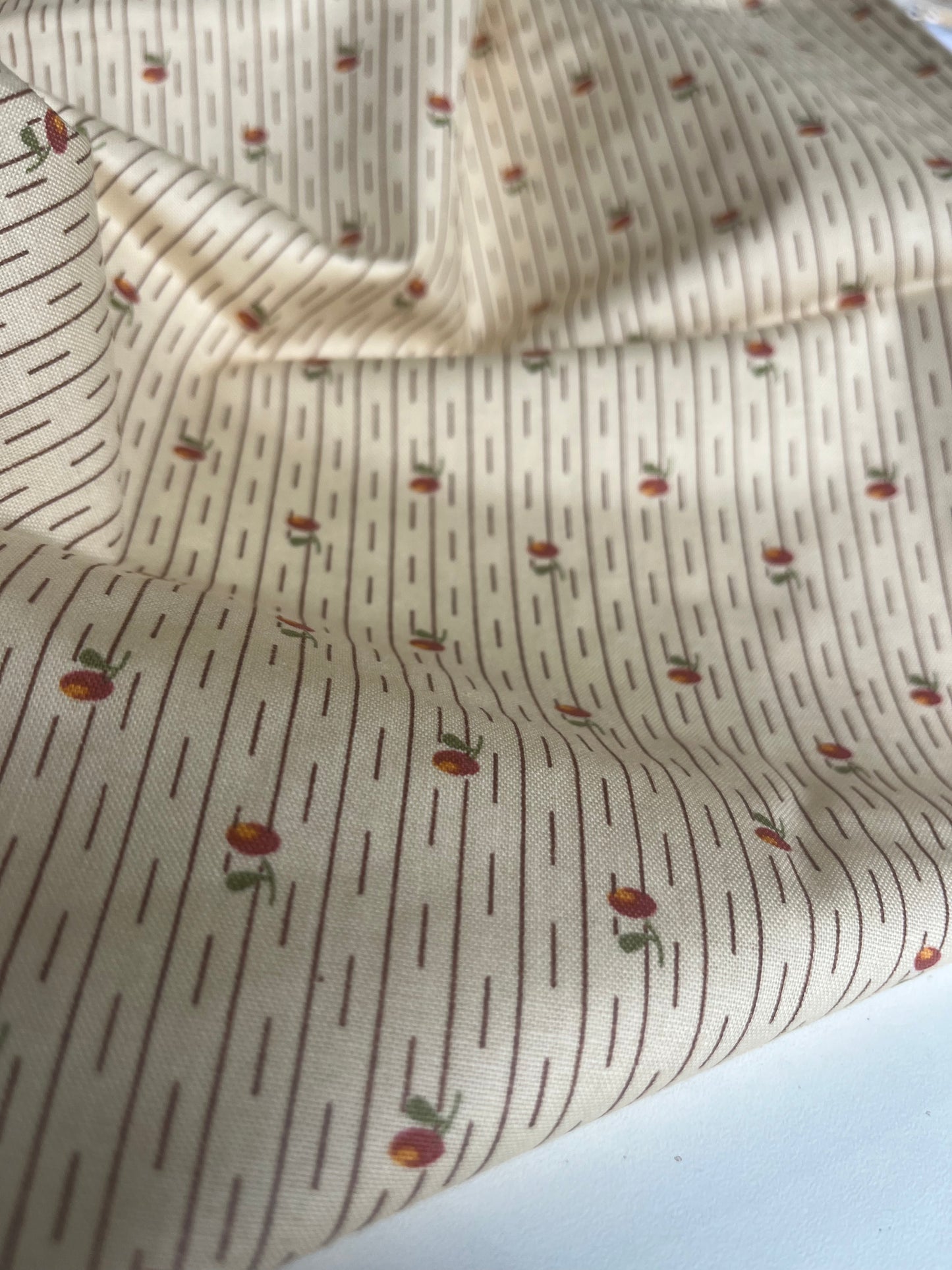 MAHARADJA 032 Indian cotton posies ecru