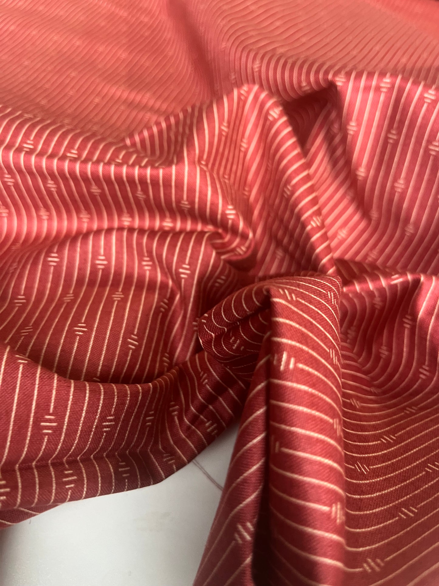 MAHARADJA 035 Indian cotton passage of time ruby red