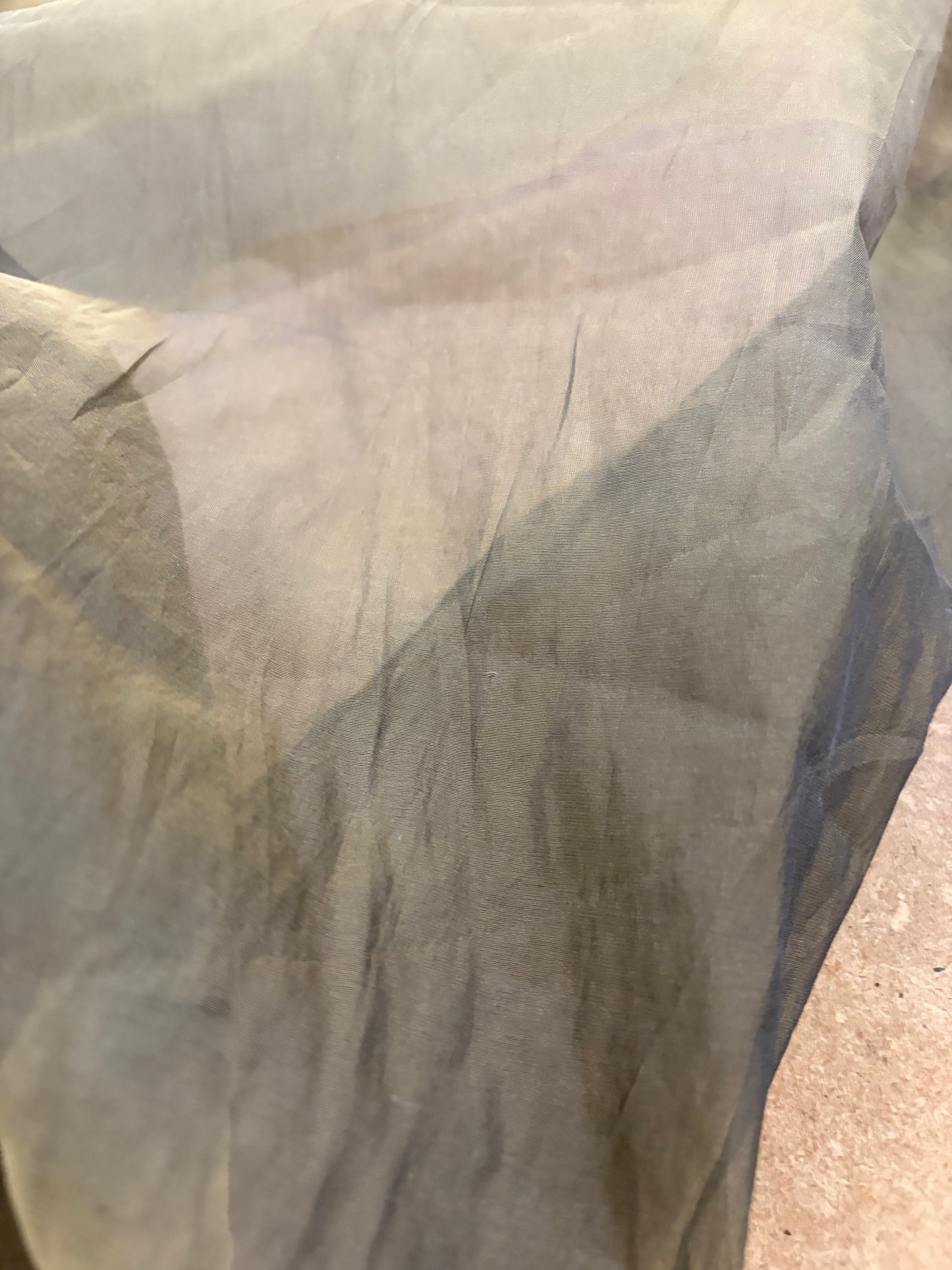 GROGGY 014 khaky shiny transparent organza