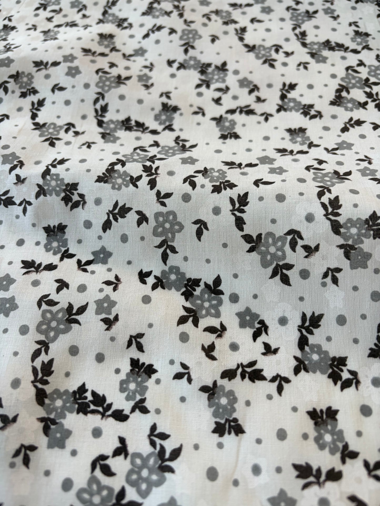 PIERROT 001 cotton voile flowers black/white