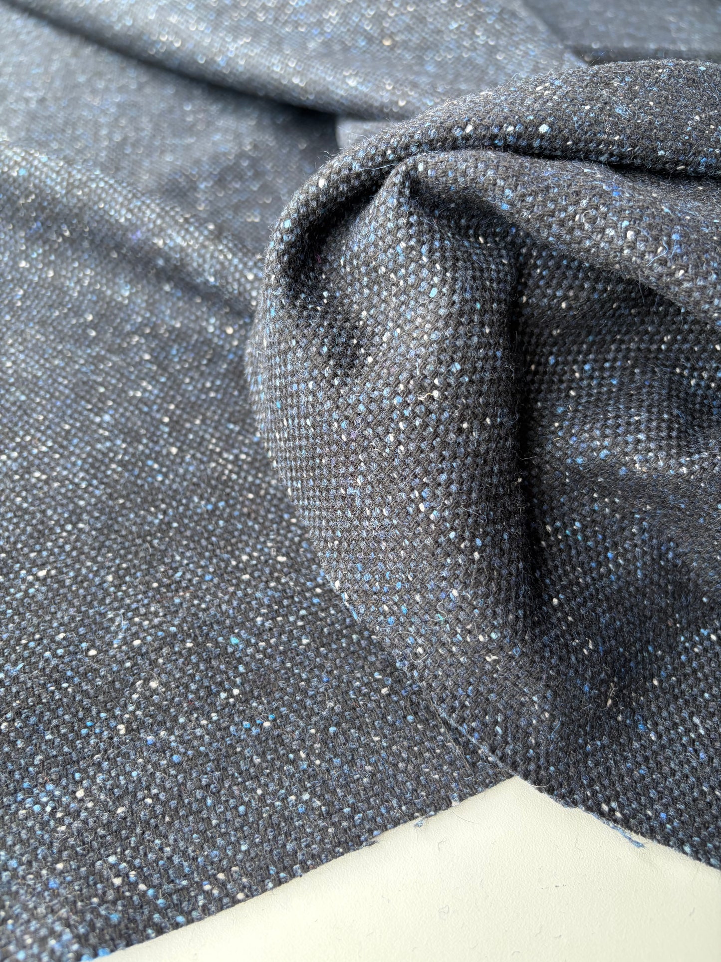 BURNS 048 navy mélange wool drape