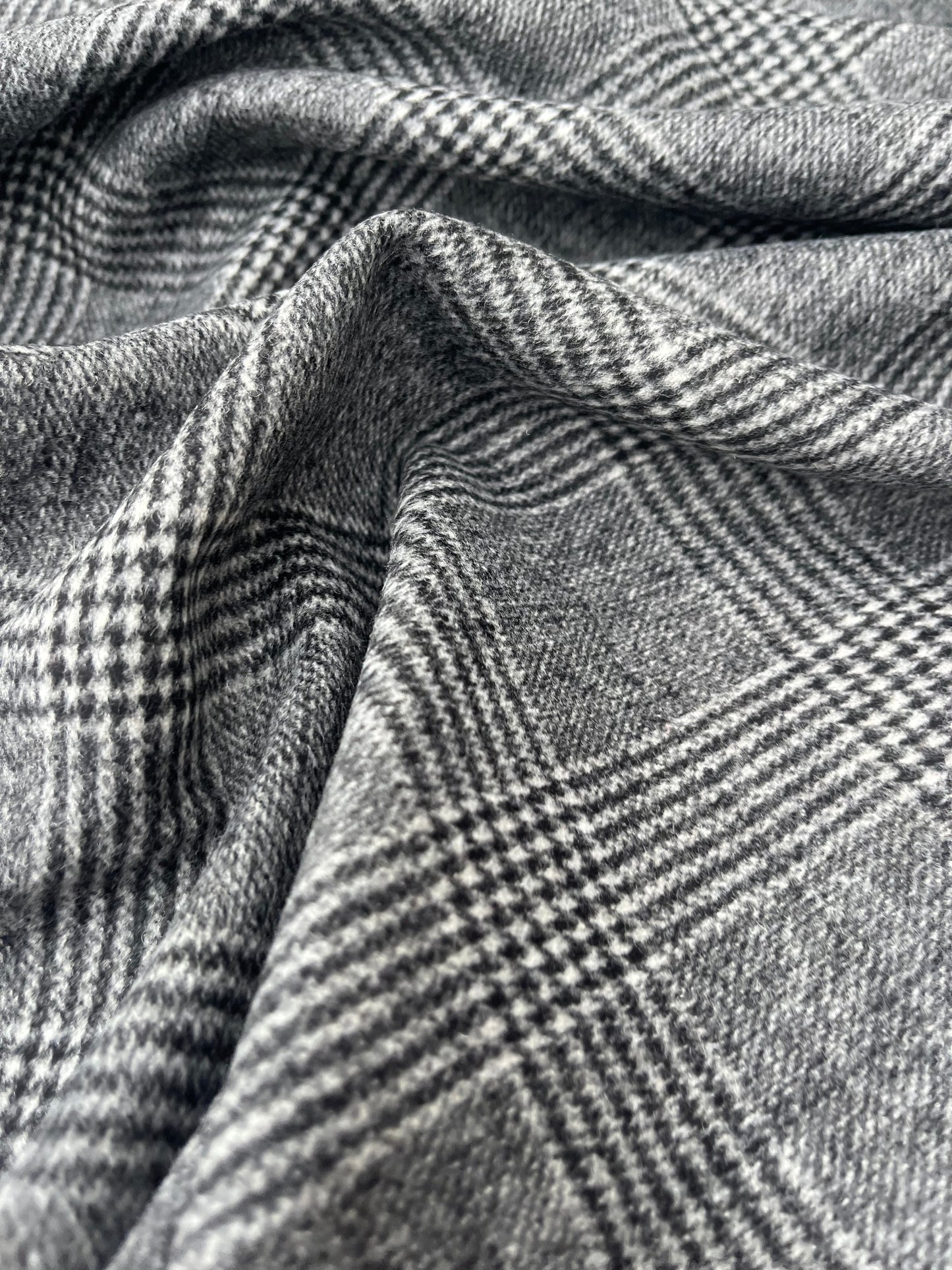 BASILE 001 heavy wool check prince de Galles
