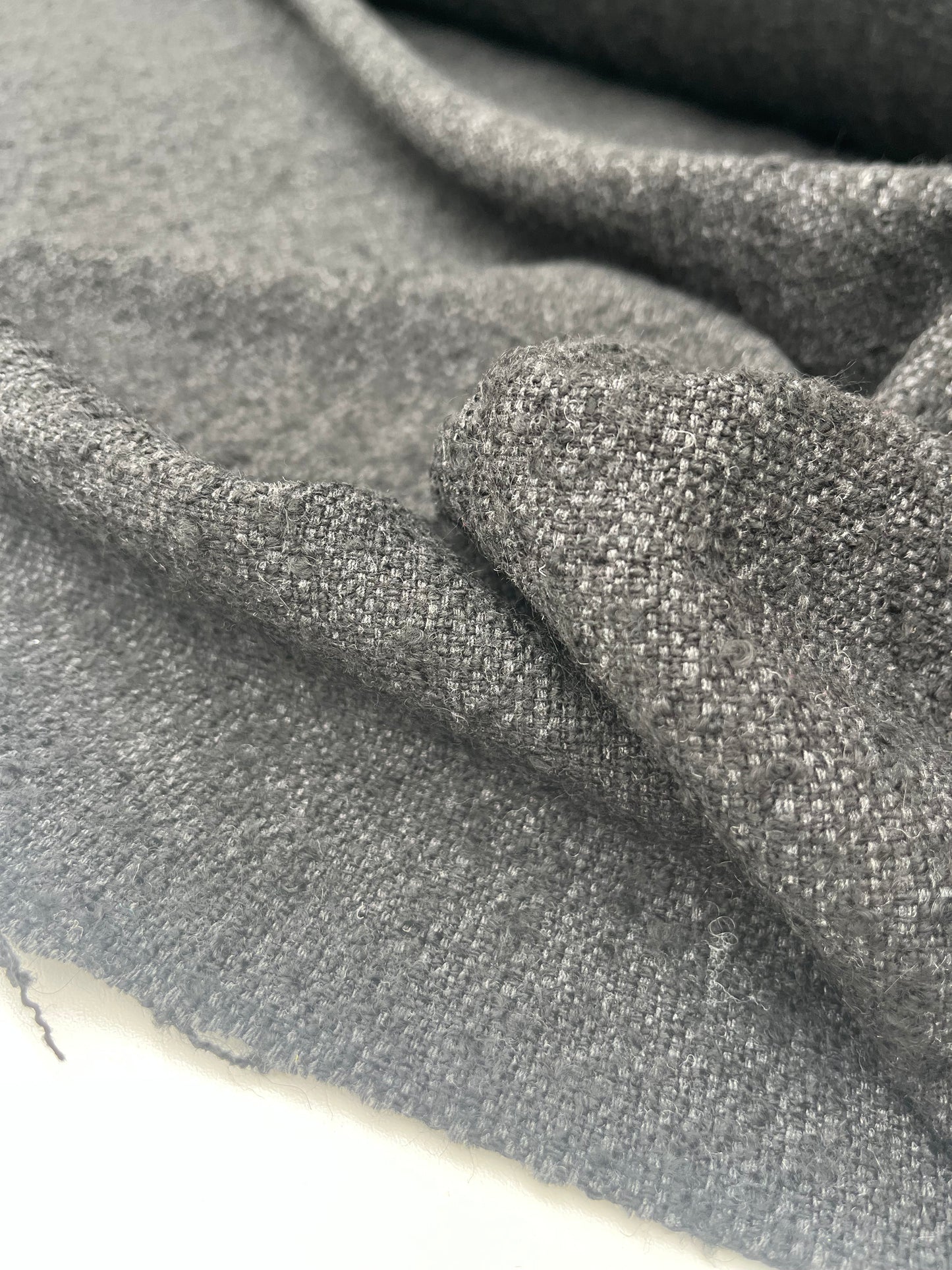 BASILE 002 heavy wool tweed black/grey