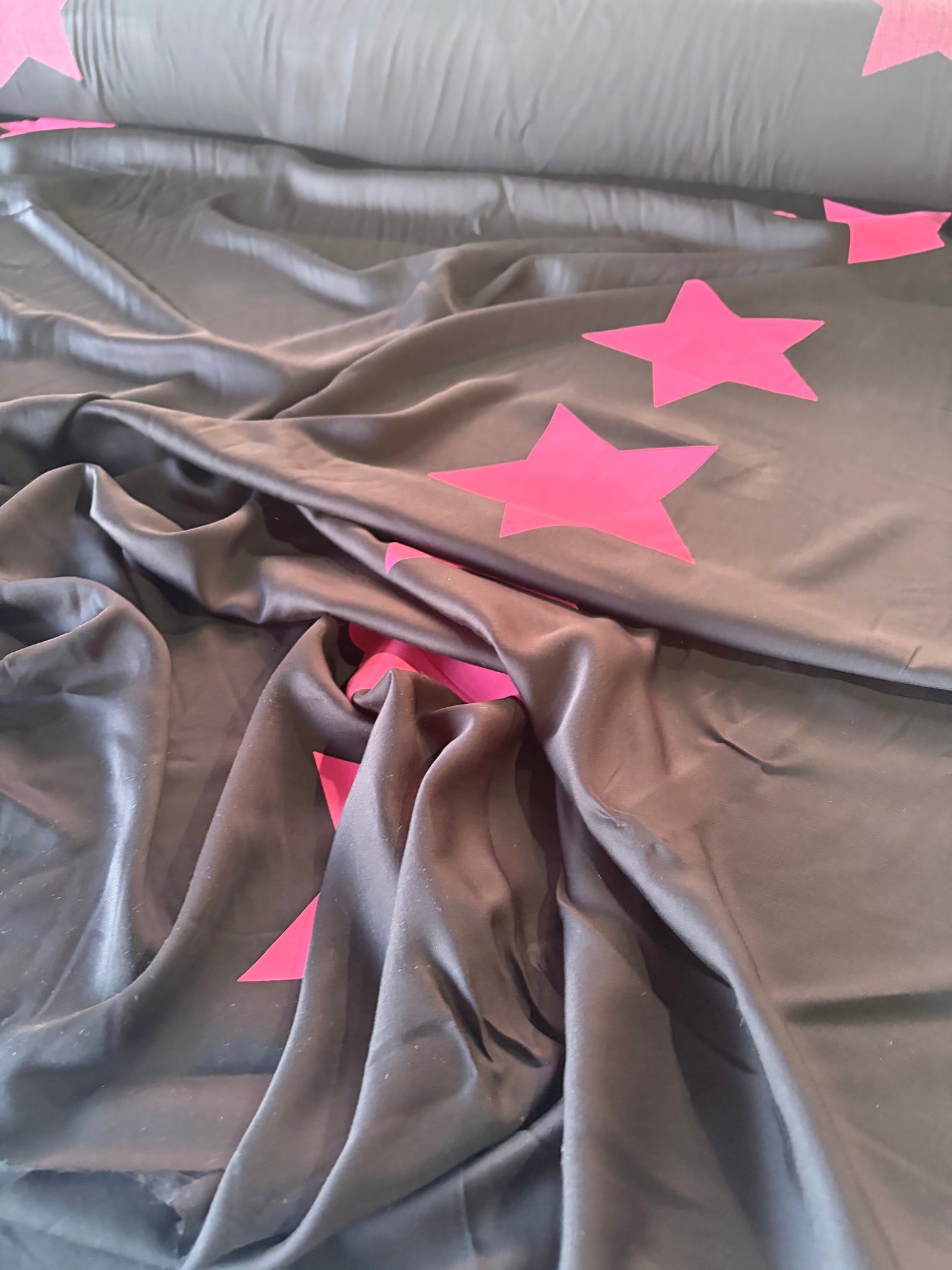 PIERROT 004 viscose fibrane giant pink stars
