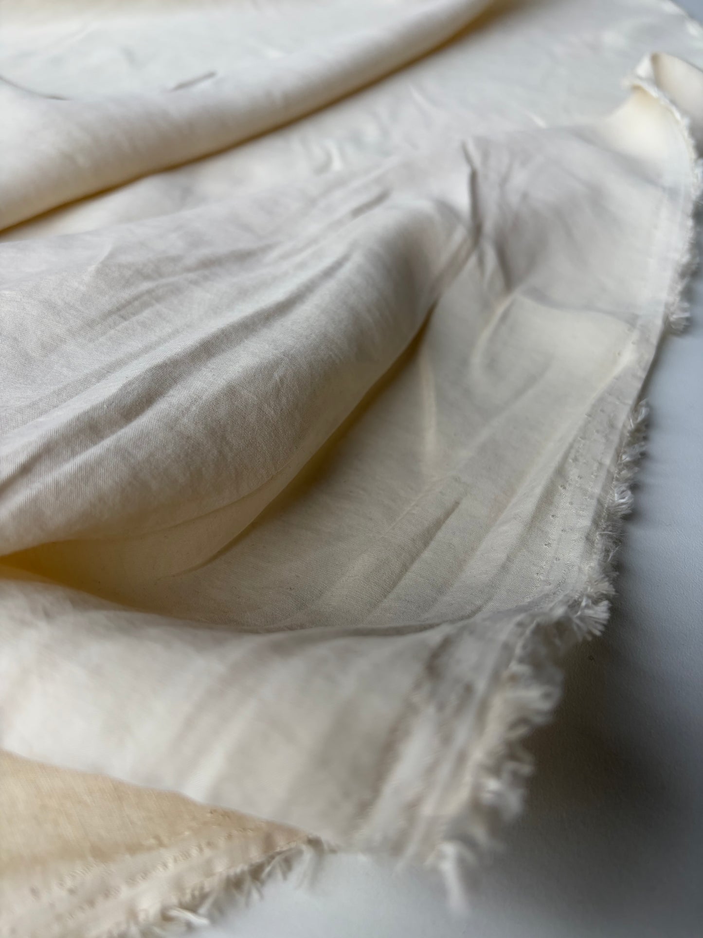 BURNS 050 cream coloured washed cupro