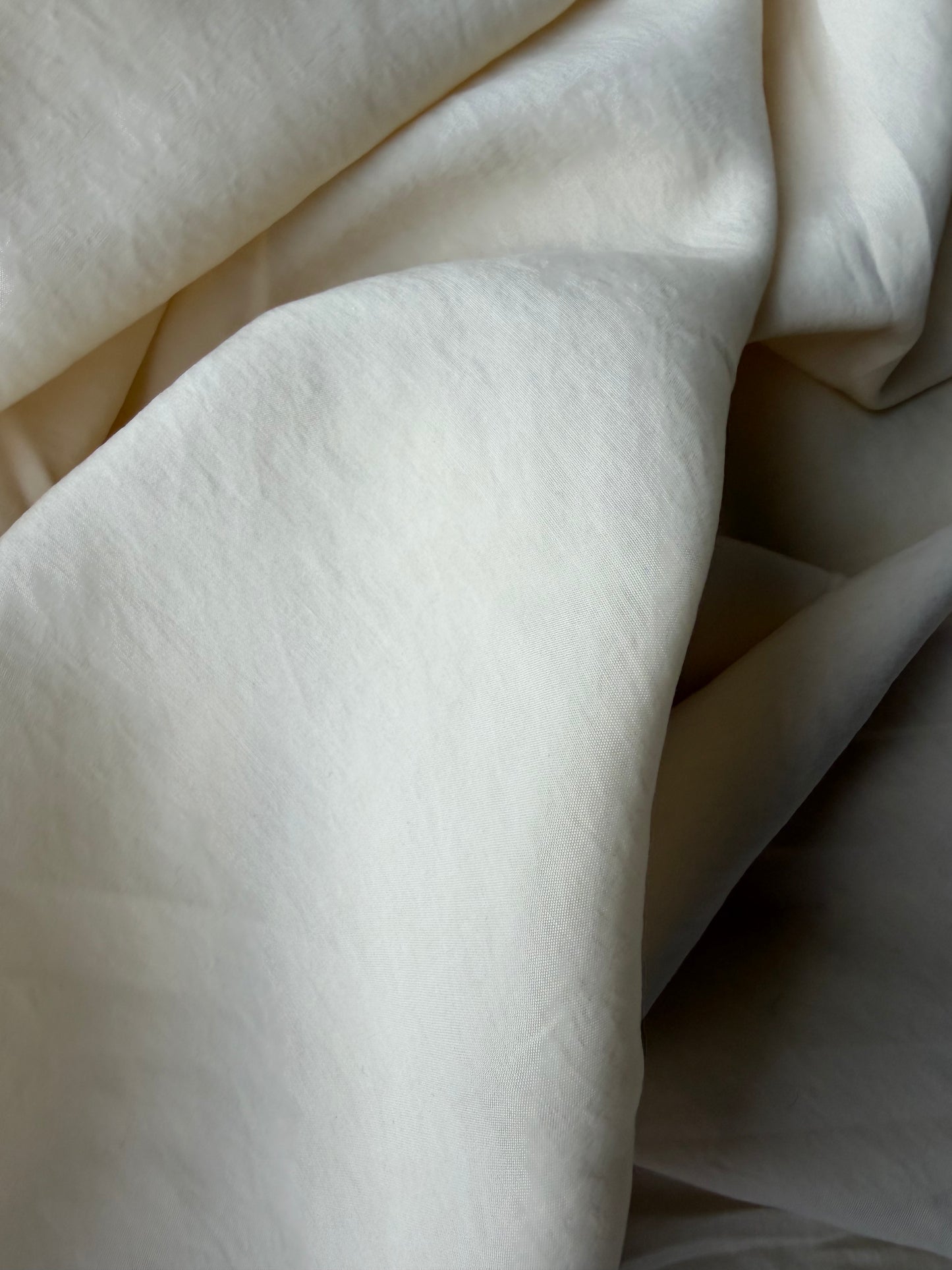 BURNS 050 cream coloured washed cupro