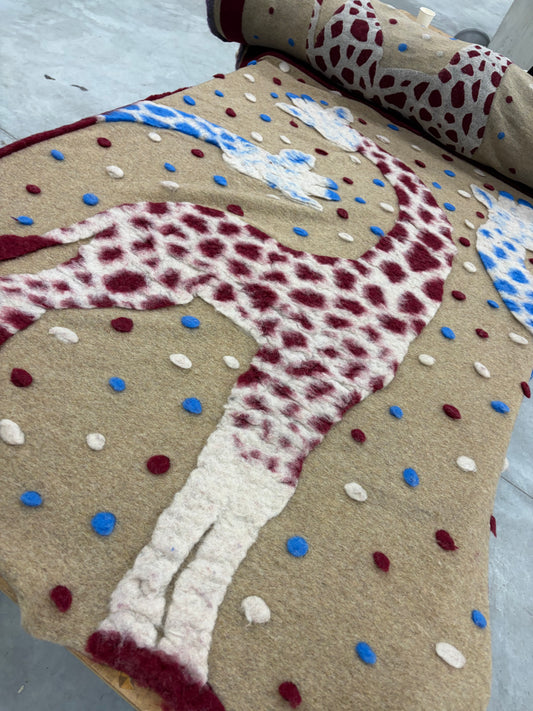 GROGGY 020 heavy wool plaid applicated giraffe