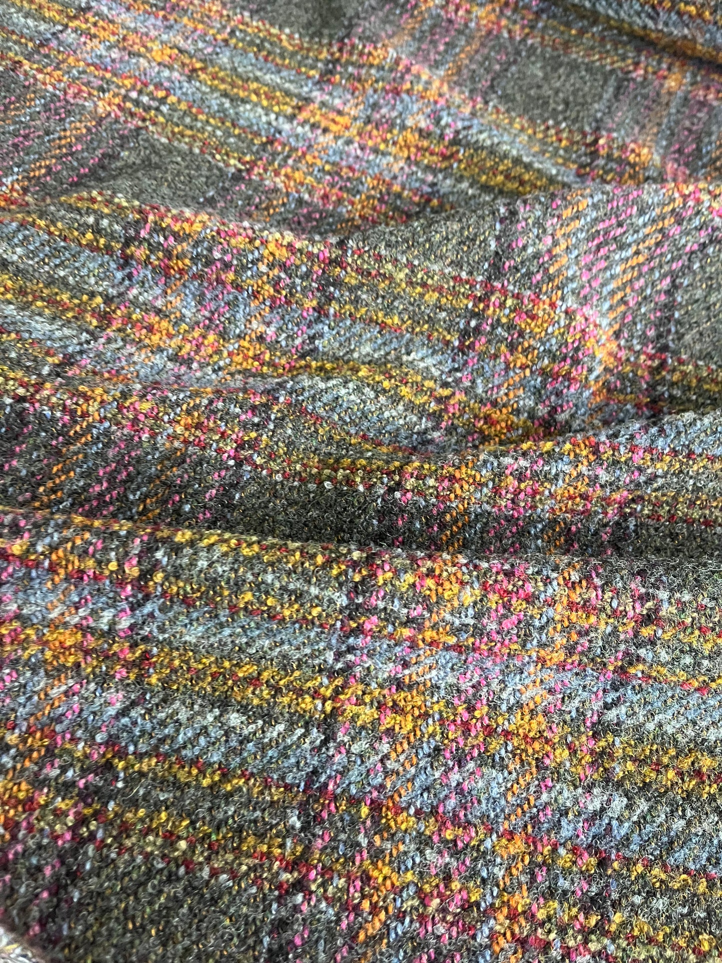 BASILE 004 heavy wool tweed petrol/orange/pink