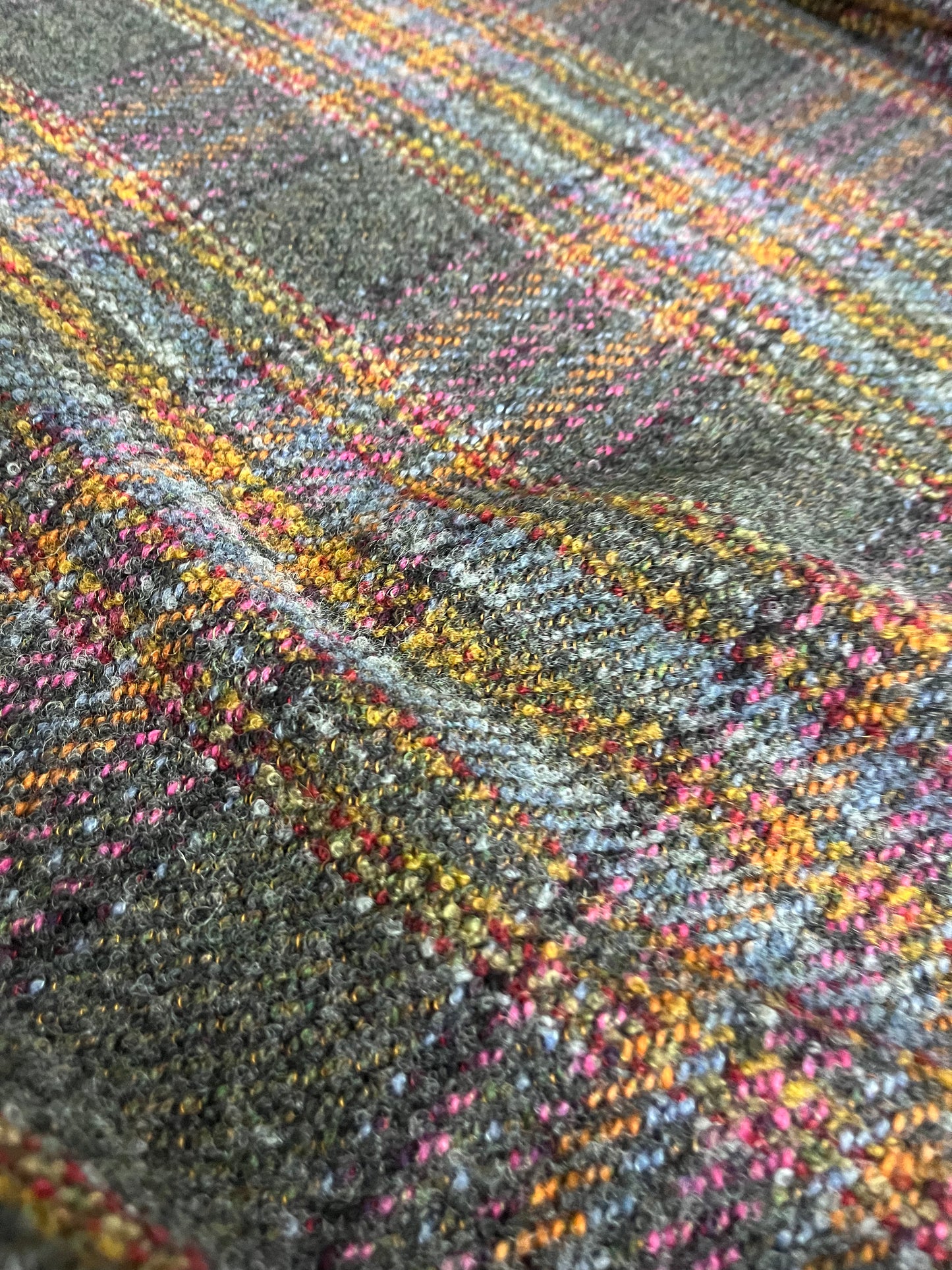 BASILE 004 heavy wool tweed petrol/orange/pink