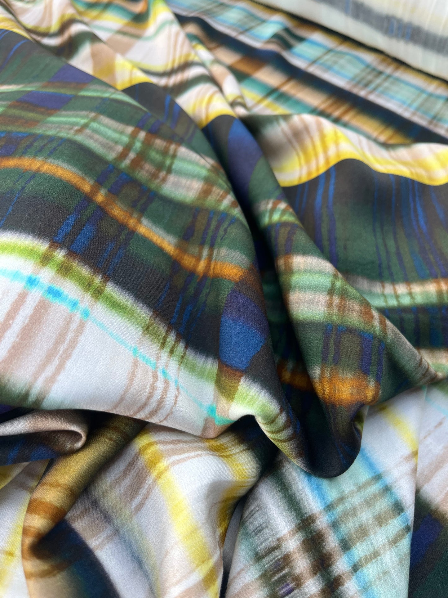 ROSARIO 021 viscose satin tie-dye check